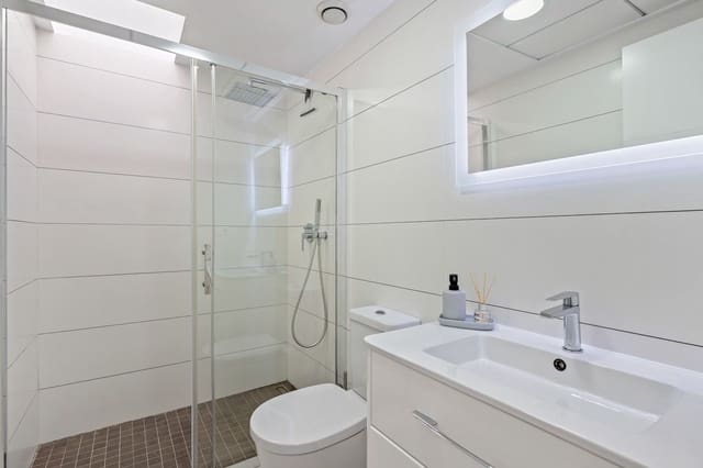 Apartamento de 2 habitaciones en Lomas de Cabo Roig - Los Dolses, Orihuela en venta con piscina - 234.900 € (Ref: 9831744)