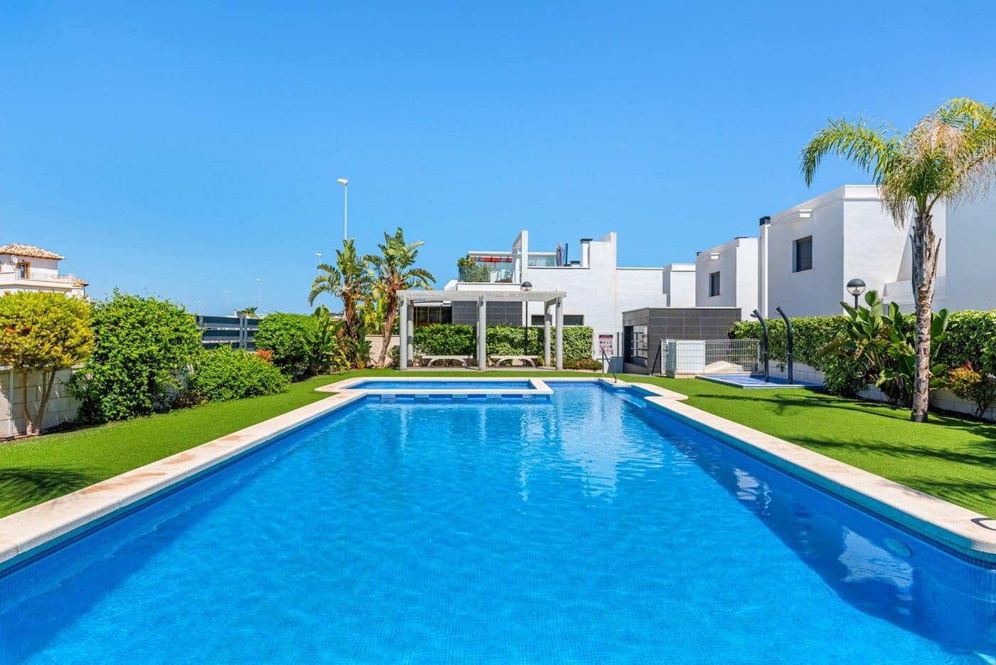 Apartamento de 2 habitaciones en Orihuela Costa en venta con piscina - 234.900 € (Ref: 9831744)