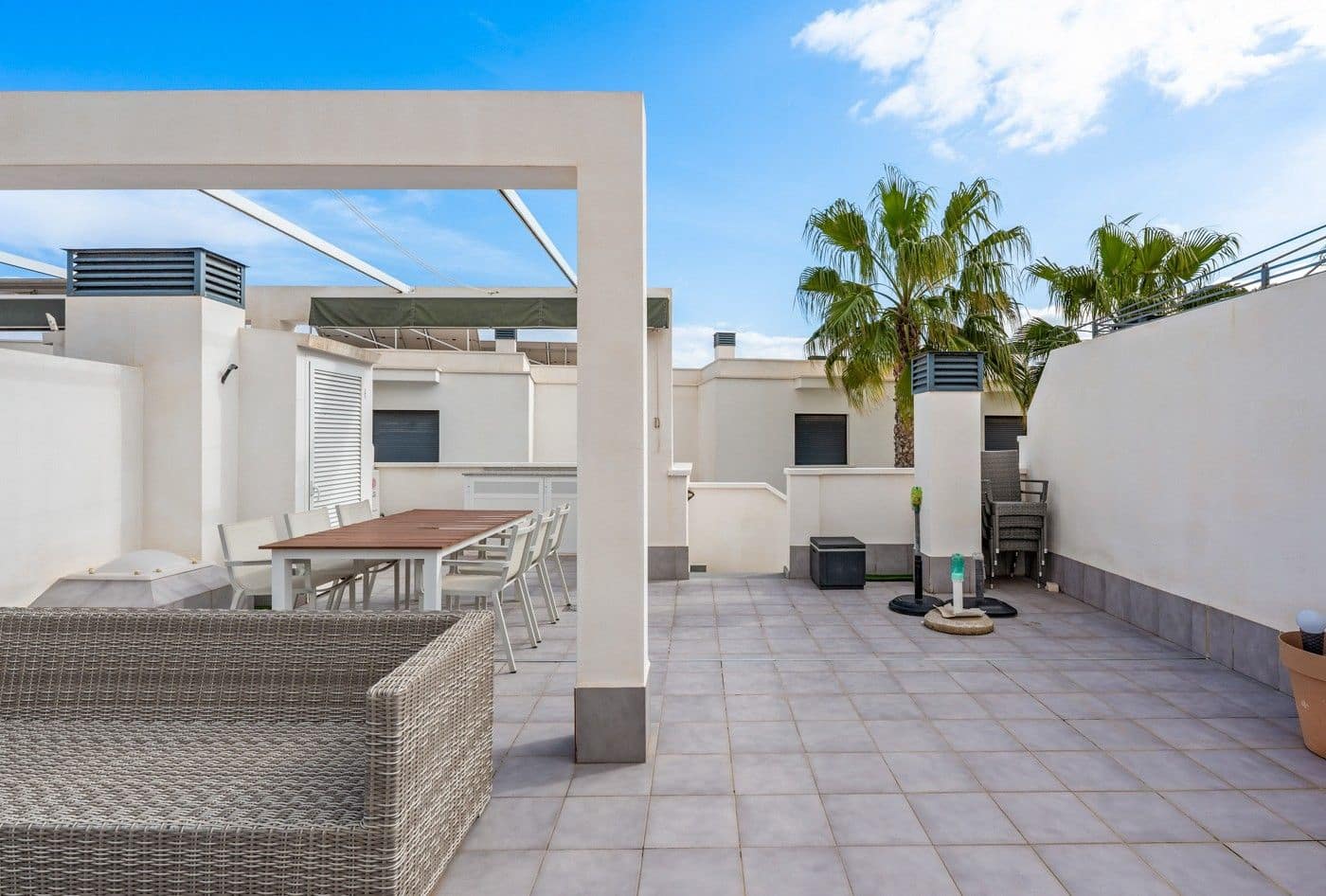 Apartamento de 2 habitaciones en Orihuela Costa en venta con piscina - 234.900 € (Ref: 9831744)