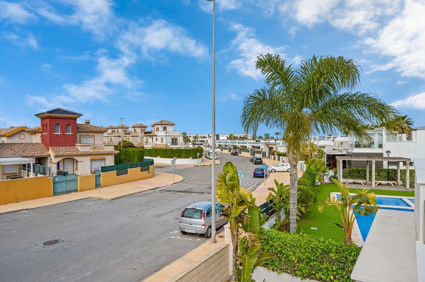Apartamento de 2 habitaciones en Orihuela Costa en venta con piscina - 234.900 € (Ref: 9831744)