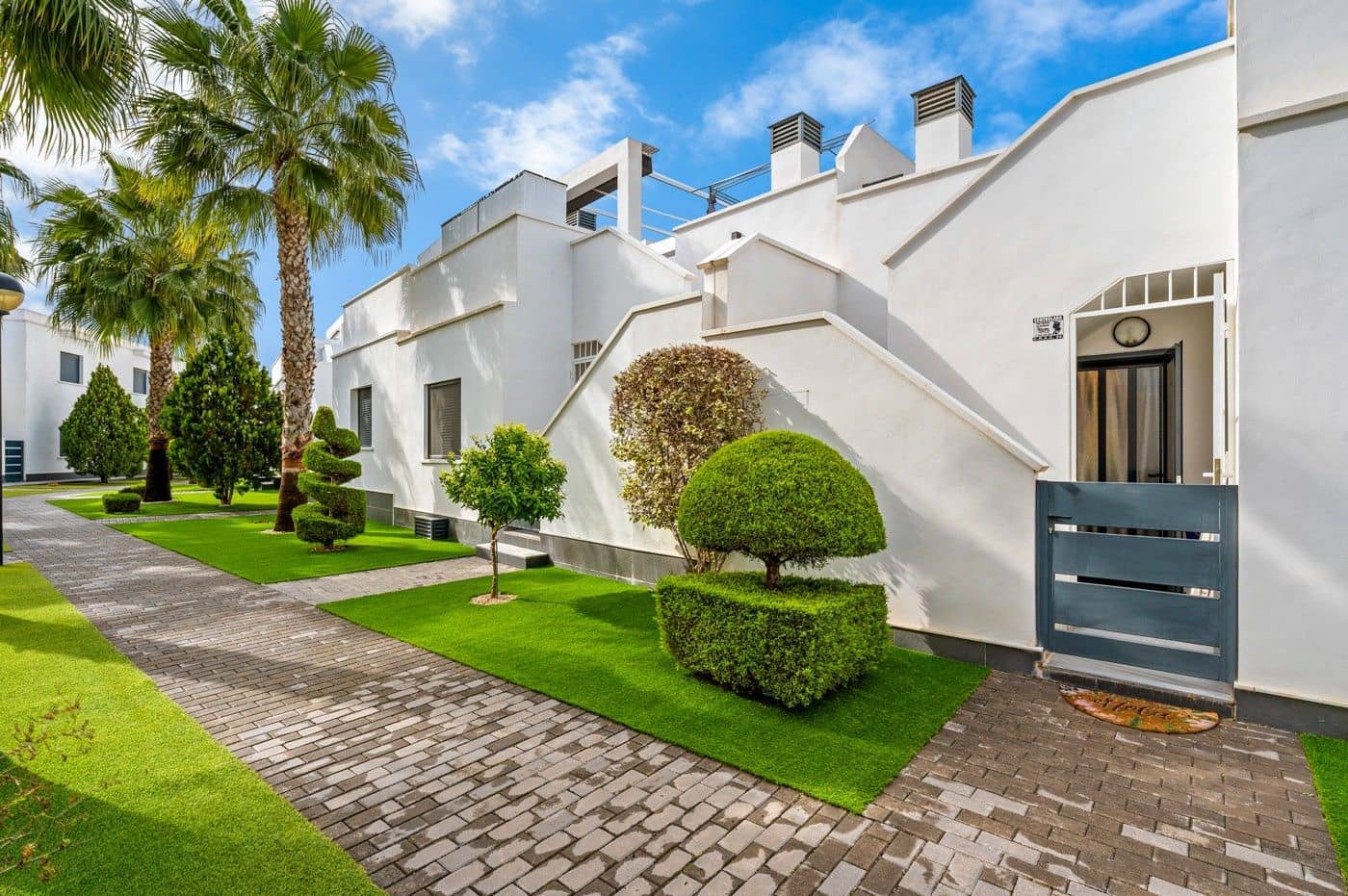 Apartamento de 2 habitaciones en Orihuela Costa en venta con piscina - 234.900 € (Ref: 9831744)
