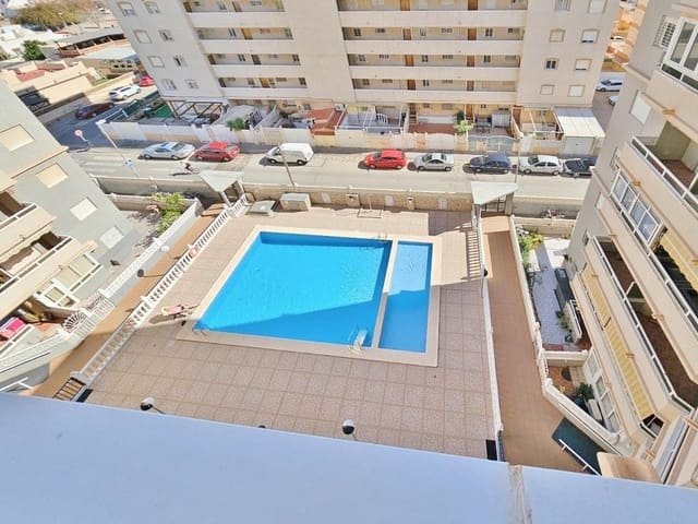 2 chambre Appartement à vendre à Nueva Torrevieja, Torrevieja avec piscine - 145 500 € (Ref: 9831745)
