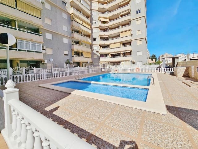 2 chambre Appartement à vendre à Nueva Torrevieja, Torrevieja avec piscine - 145 500 € (Ref: 9831745)
