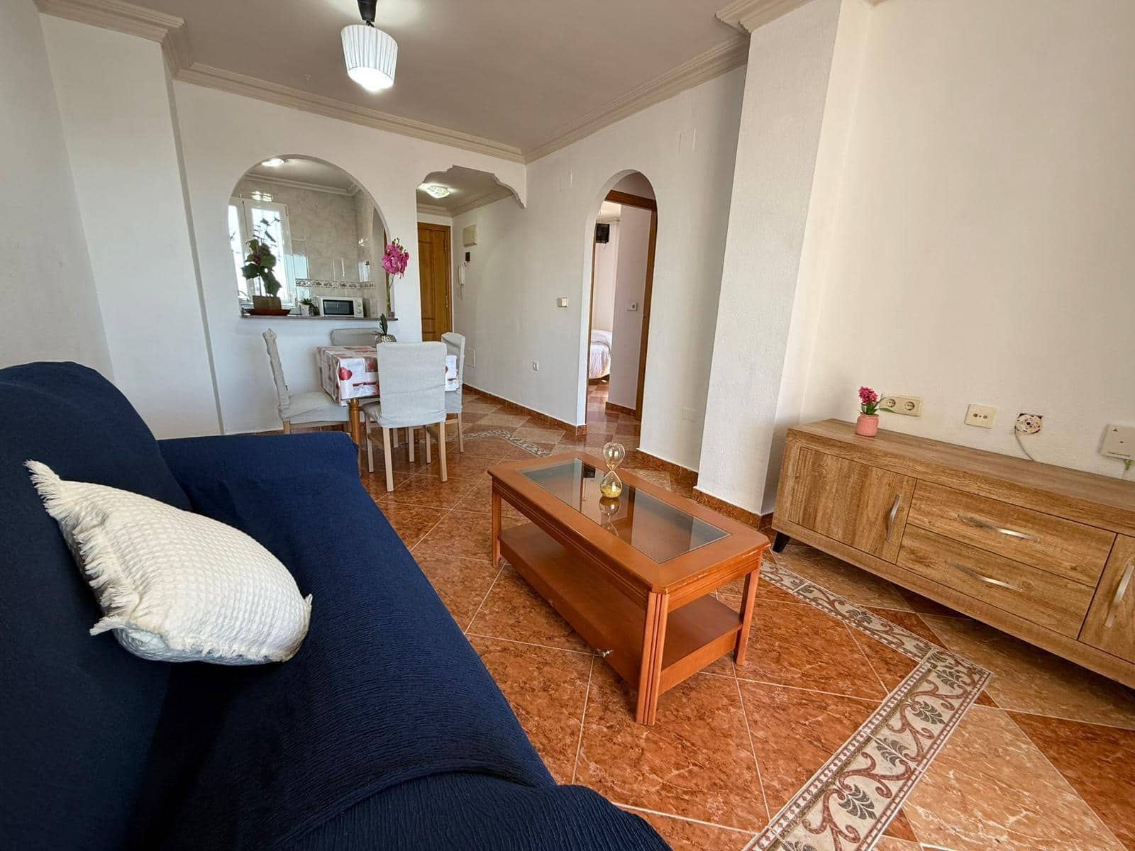 2 bedroom Apartment for sale in Torrevieja with pool - € 145,000 (Ref: 9831747)
