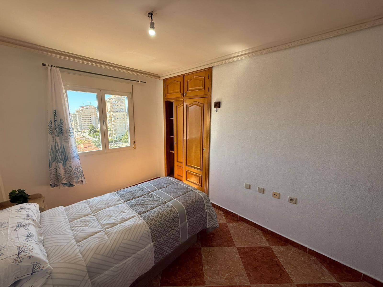 2 bedroom Apartment for sale in Torrevieja with pool - € 145,000 (Ref: 9831747)