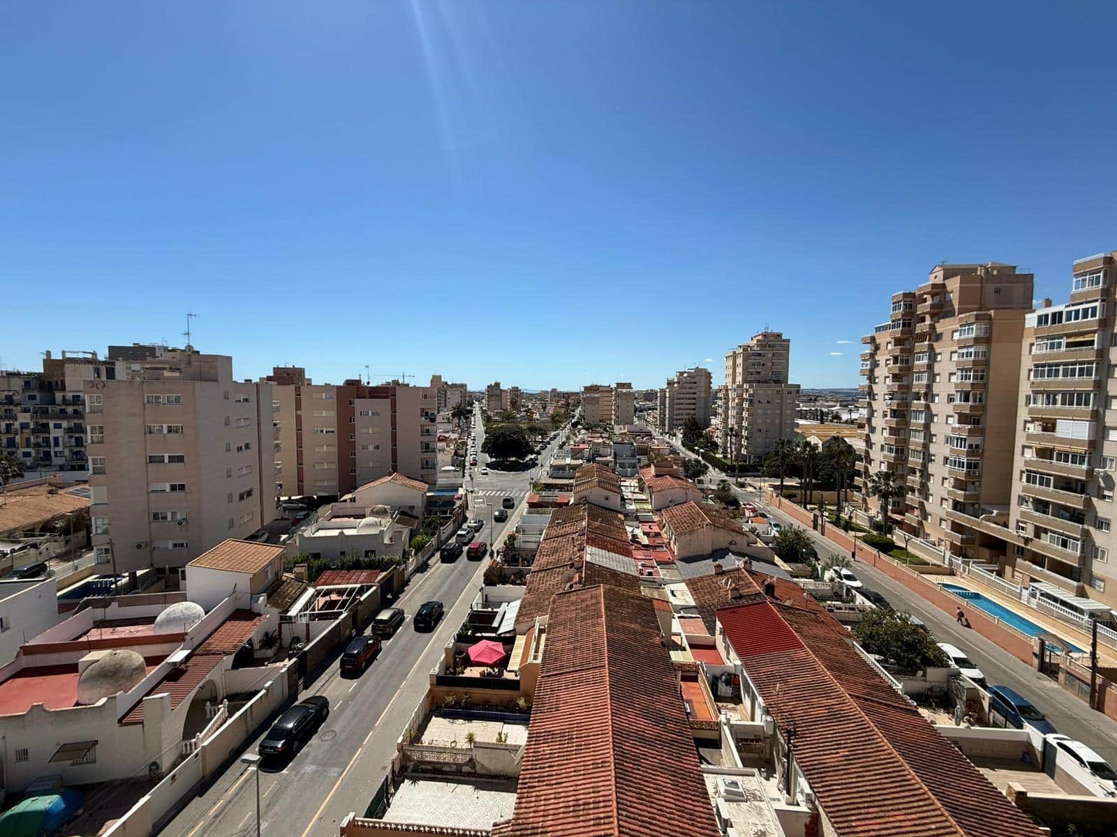 2 bedroom Apartment for sale in Torrevieja with pool - € 145,000 (Ref: 9831747)