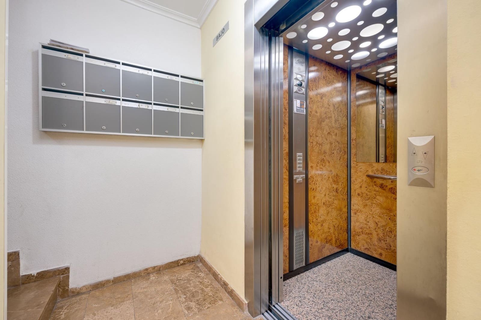 2 sypialnia Apartament na sprzedaż w Torrevieja - 149 900 € (Ref: 9831748)