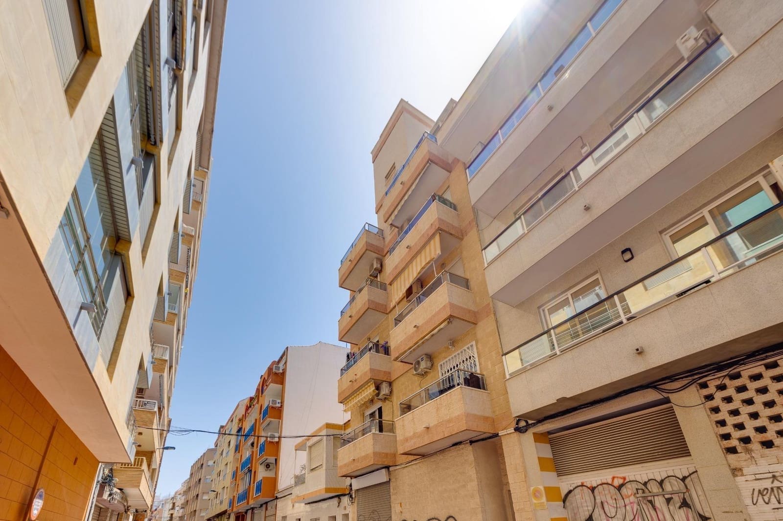2 sypialnia Apartament na sprzedaż w Torrevieja - 149 900 € (Ref: 9831748)