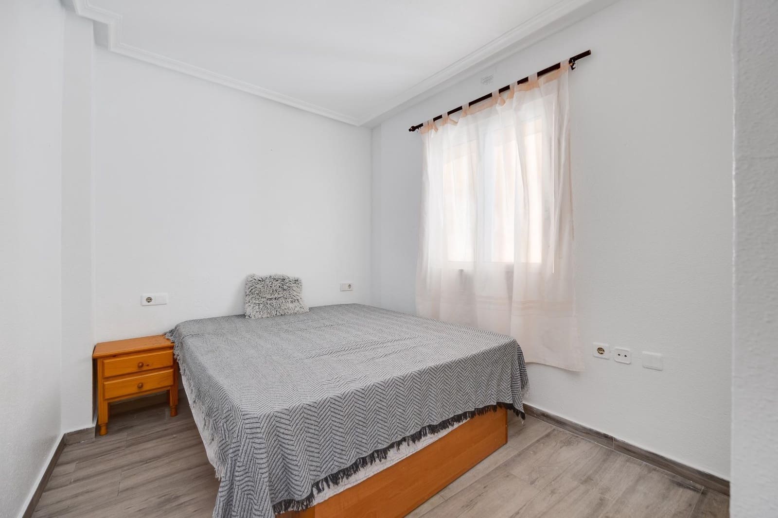 2 sypialnia Apartament na sprzedaż w Torrevieja - 149 900 € (Ref: 9831748)