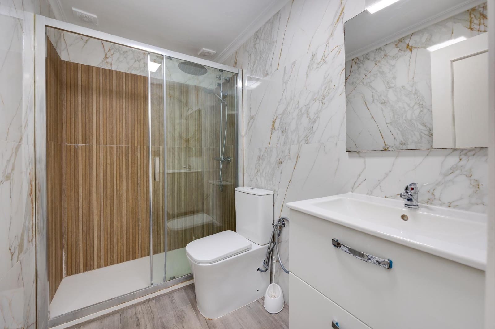 2 sypialnia Apartament na sprzedaż w Torrevieja - 149 900 € (Ref: 9831748)