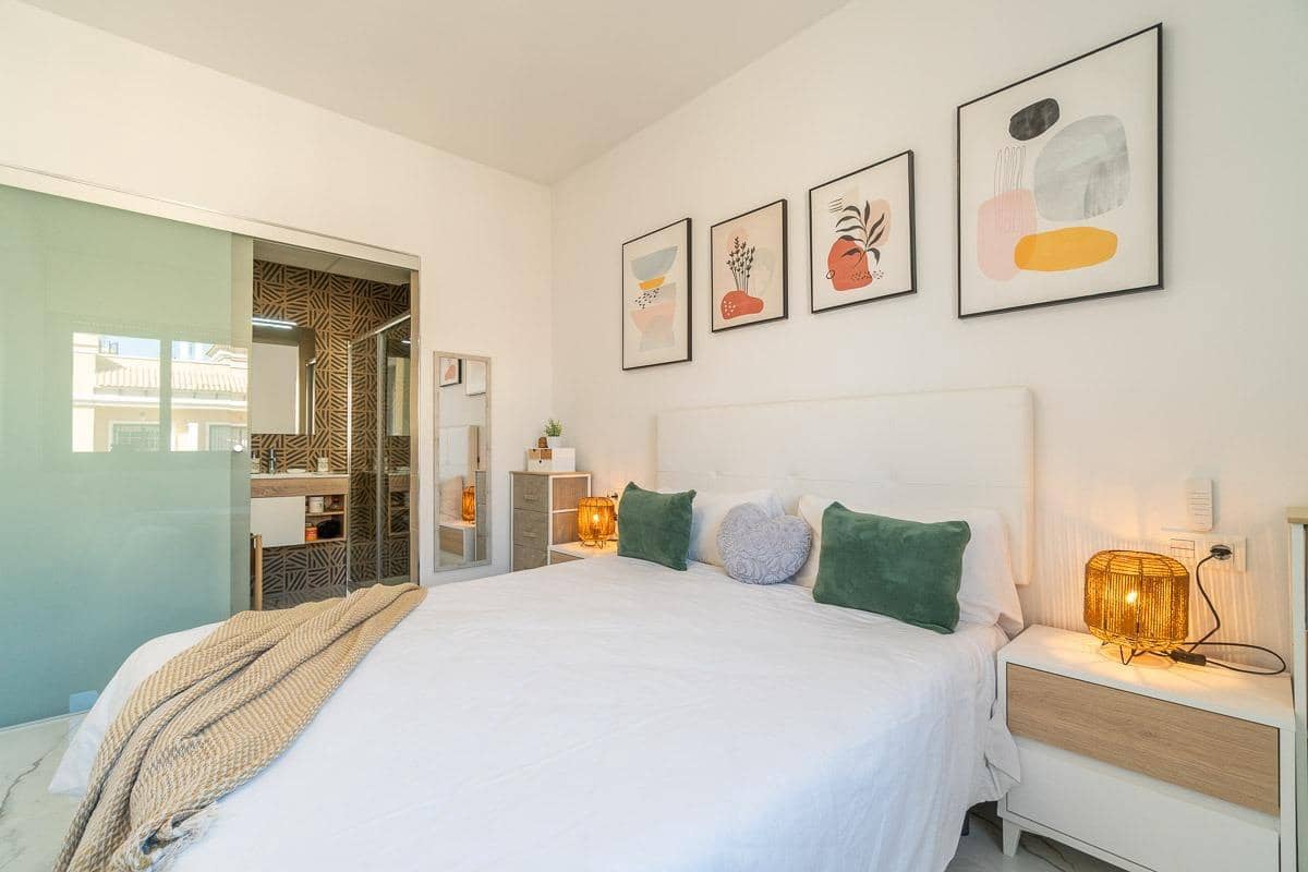 2 bedroom Apartment for sale in Orihuela Costa with pool garage - € 325,000 (Ref: 9831751)