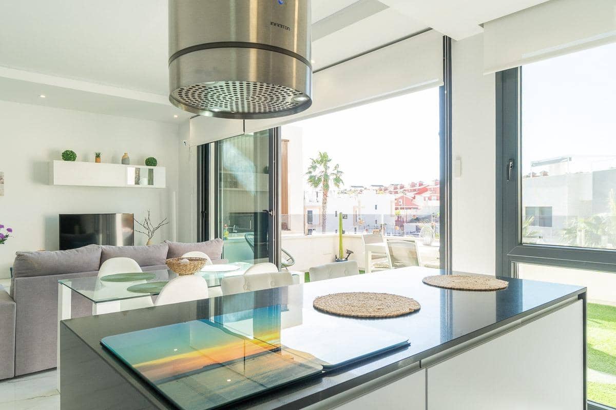2 bedroom Apartment for sale in Orihuela Costa with pool garage - € 325,000 (Ref: 9831751)