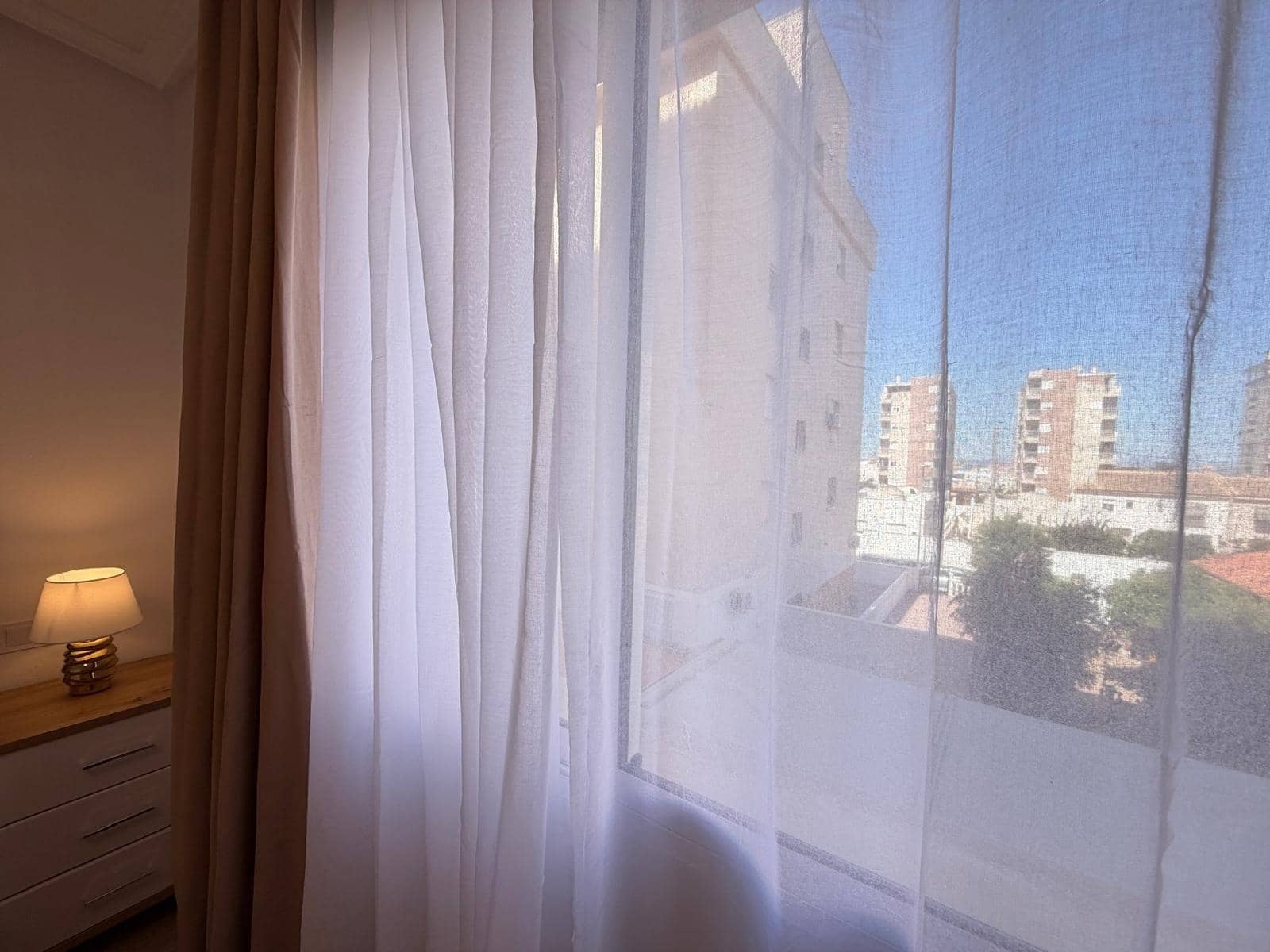 2 makuuhuone Huoneisto myytävänä paikassa Torrevieja mukana uima-altaan - 149 900 € (Ref: 9833926)