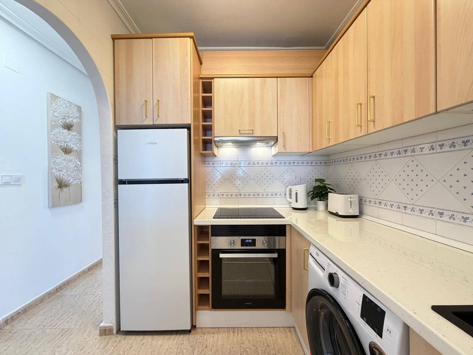 2 makuuhuone Huoneisto myytävänä paikassa Torrevieja mukana uima-altaan - 149 900 € (Ref: 9833926)