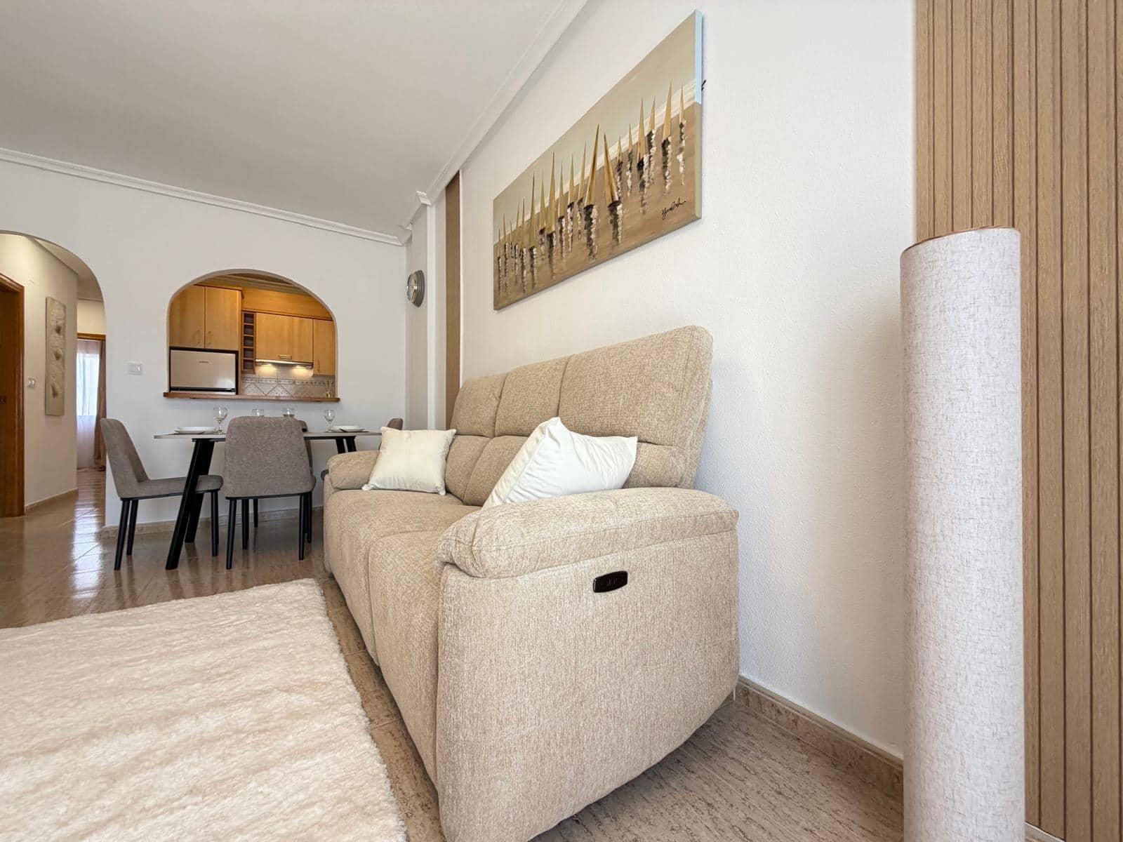 2 makuuhuone Huoneisto myytävänä paikassa Torrevieja mukana uima-altaan - 149 900 € (Ref: 9833926)