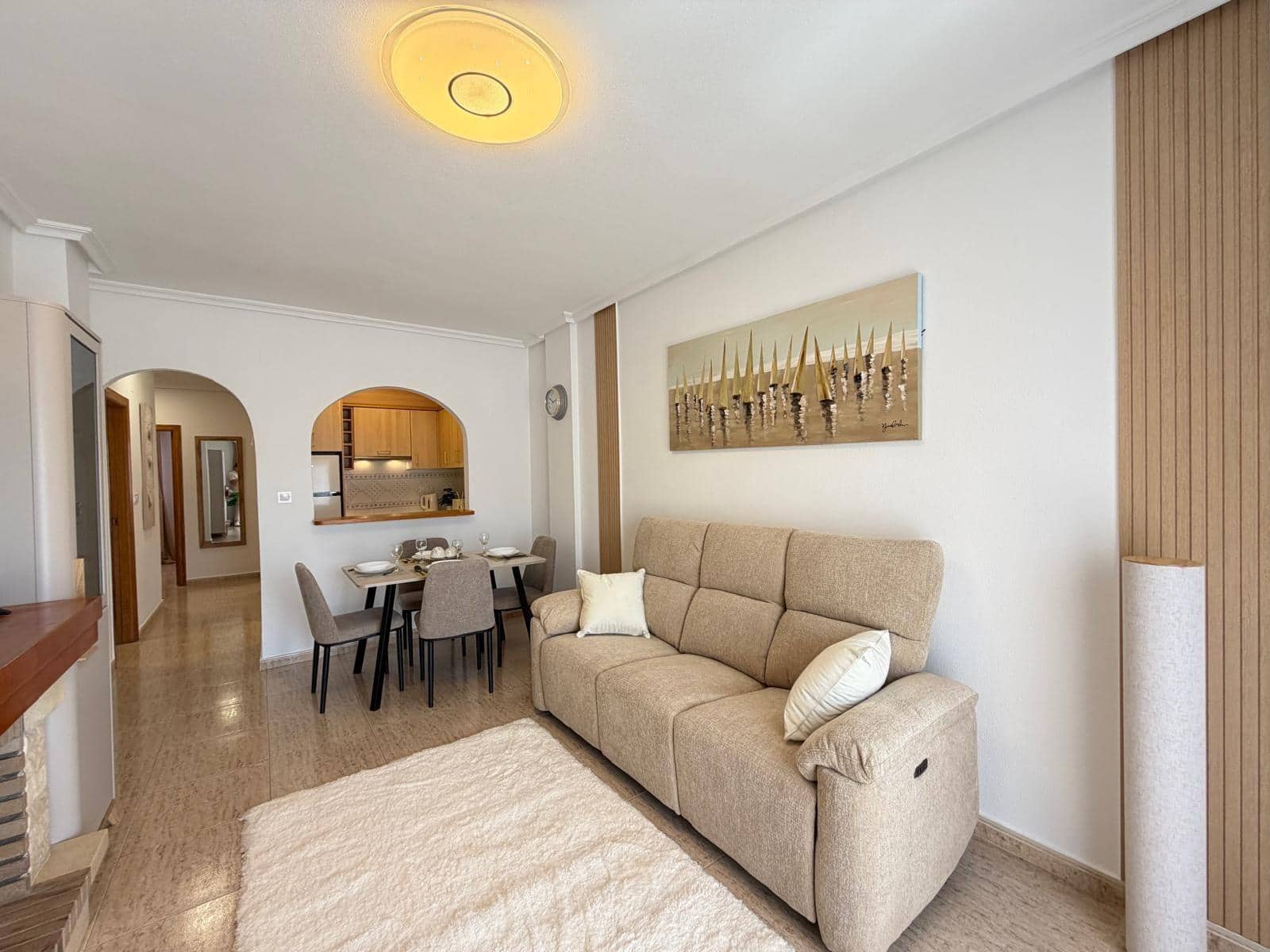 2 makuuhuone Huoneisto myytävänä paikassa Torrevieja mukana uima-altaan - 149 900 € (Ref: 9833926)