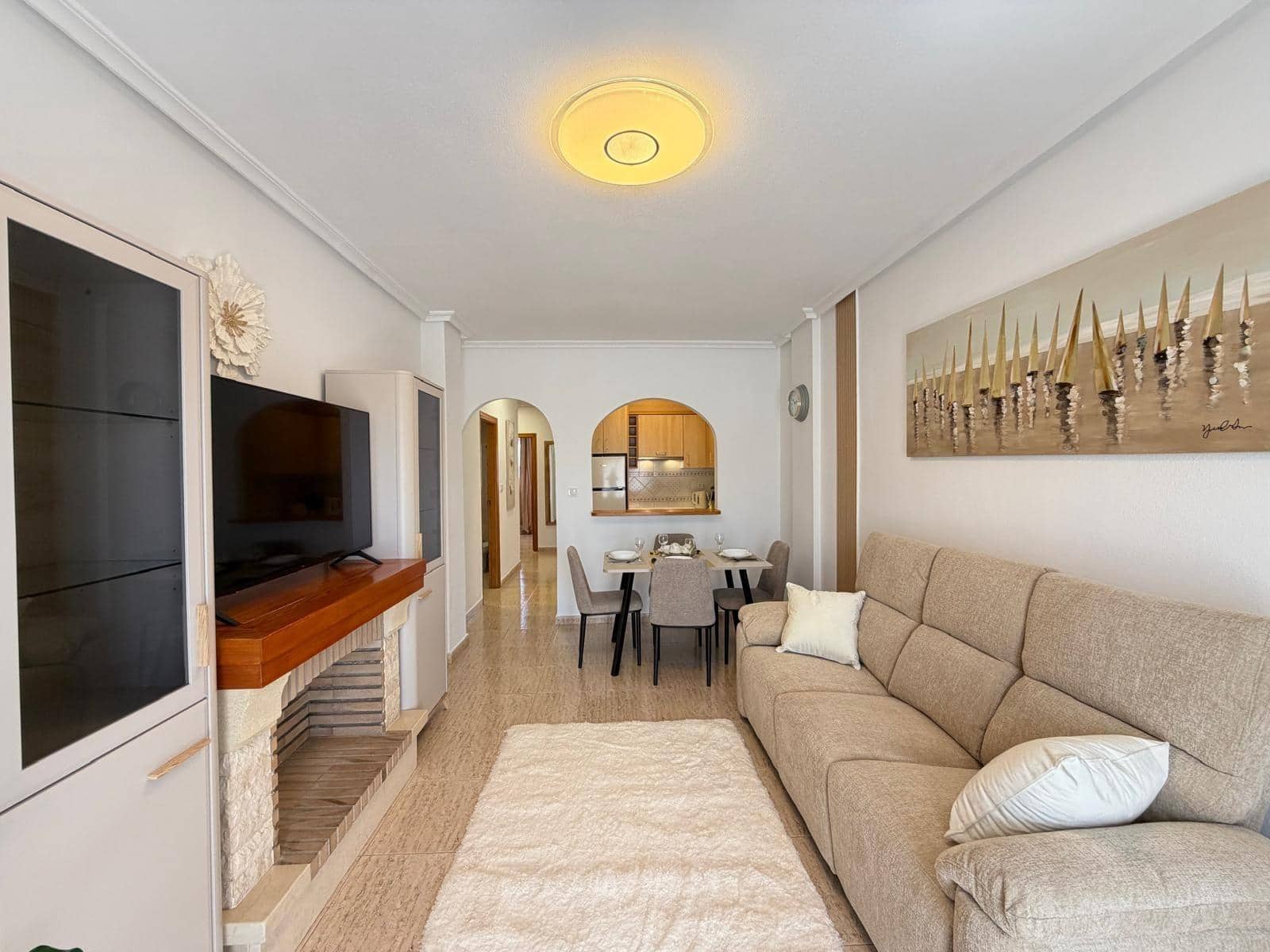 2 makuuhuone Huoneisto myytävänä paikassa Torrevieja mukana uima-altaan - 149 900 € (Ref: 9833926)