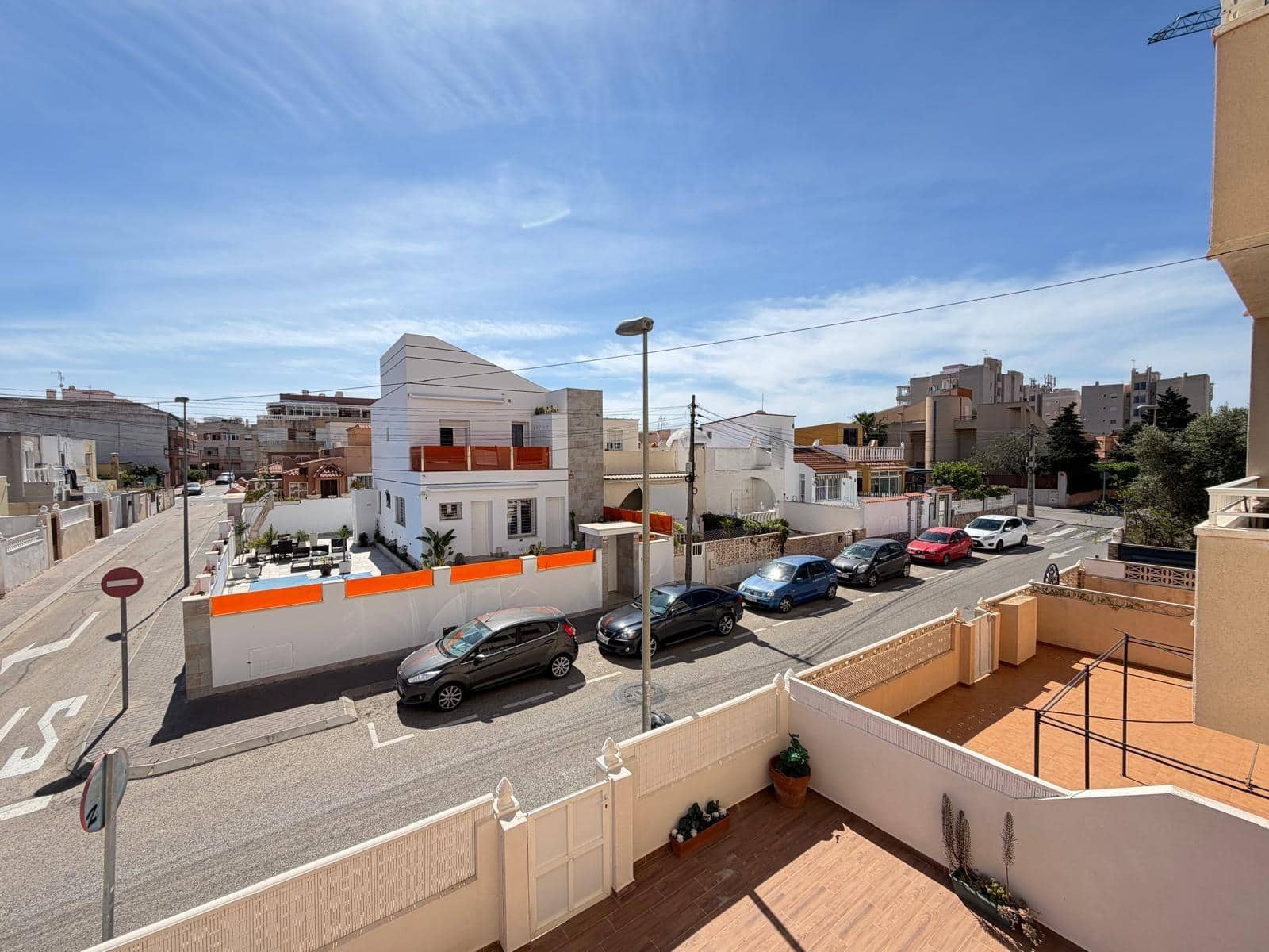 2 makuuhuone Huoneisto myytävänä paikassa Torrevieja mukana uima-altaan - 149 900 € (Ref: 9833926)