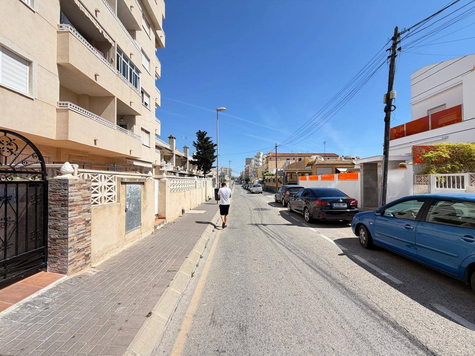 2 makuuhuone Huoneisto myytävänä paikassa Torrevieja mukana uima-altaan - 149 900 € (Ref: 9833926)