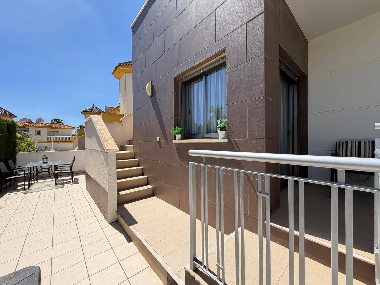 4 sypialnia Willa na sprzedaż w Ciudad Quesada z basenem garażem - 420 000 € (Ref: 9833928)