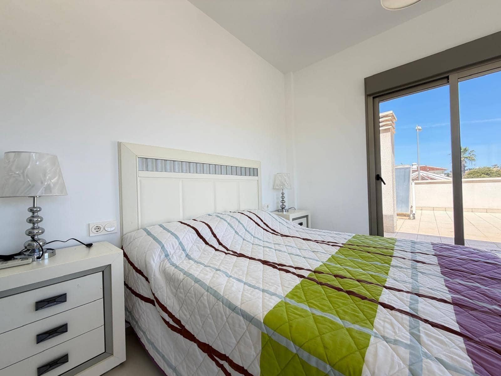 4 sypialnia Willa na sprzedaż w Ciudad Quesada z basenem garażem - 420 000 € (Ref: 9833928)