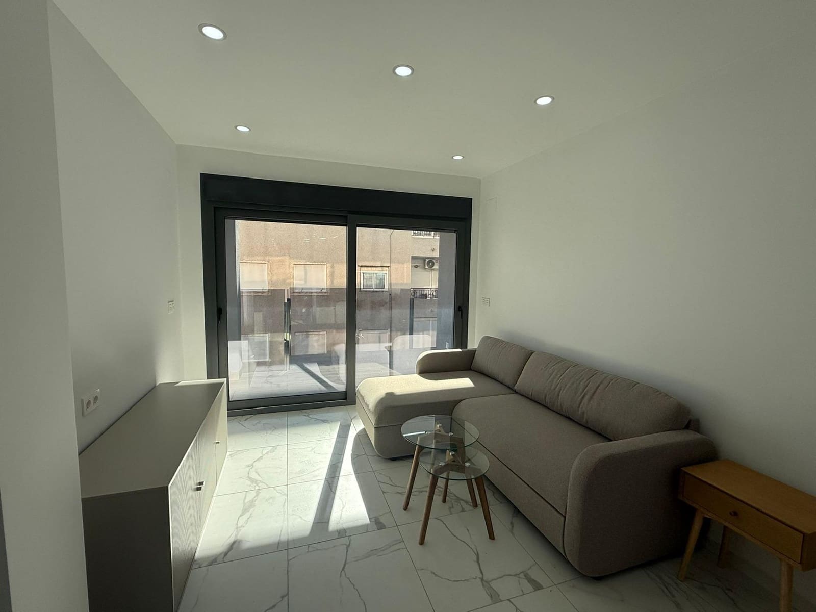 2 slaapkamer Appartement te koop in Torrevieja - € 289.900 (Ref: 9833935)