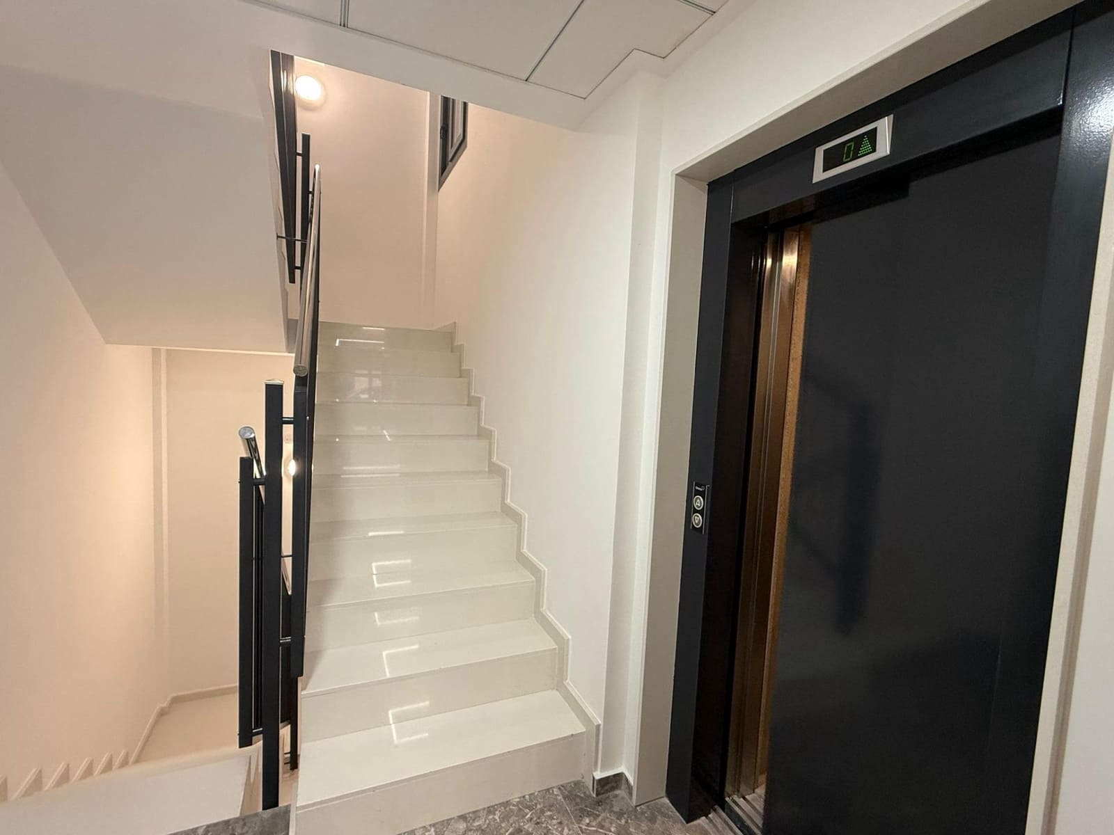 2 slaapkamer Appartement te koop in Torrevieja - € 289.900 (Ref: 9833935)