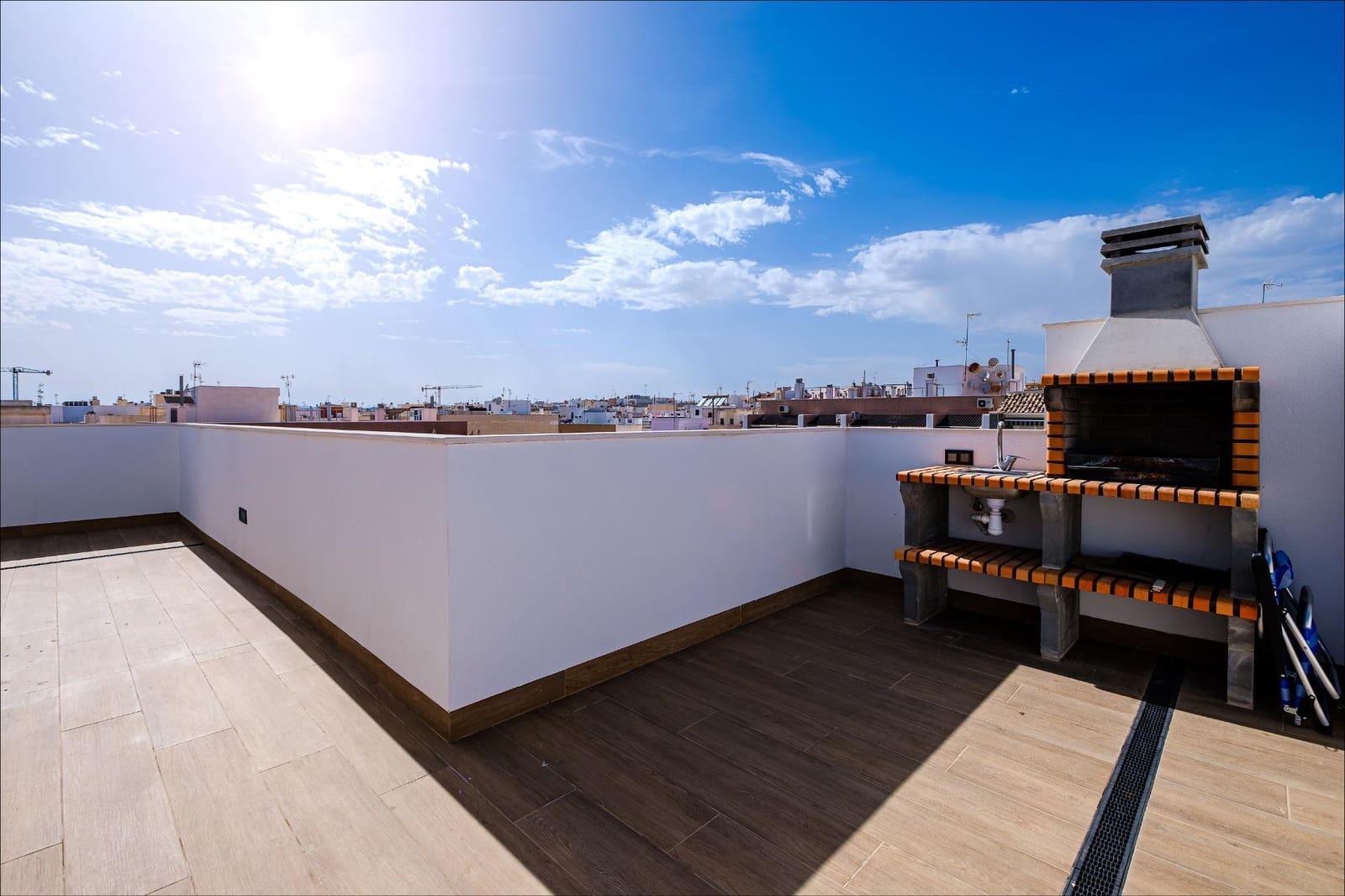 4 bedroom Penthouse for sale in Torrevieja - € 574,900 (Ref: 9833938)