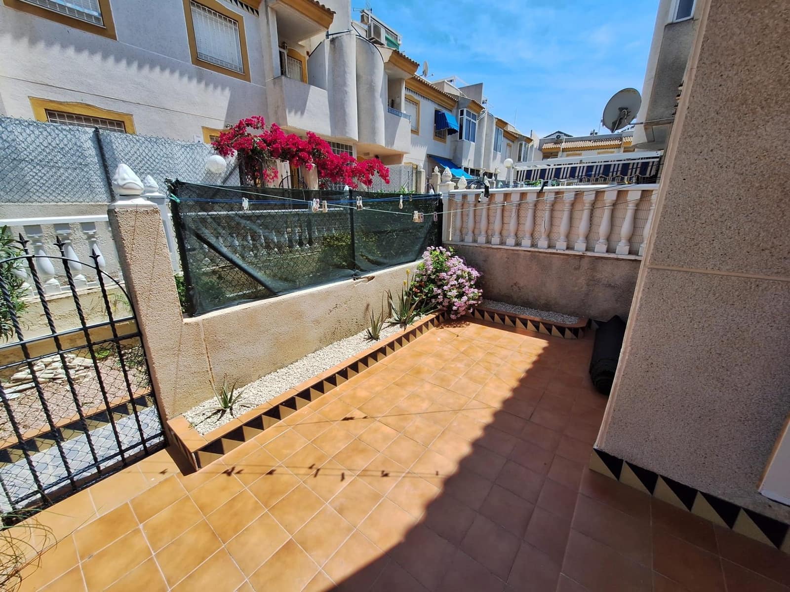 2 soverom Bungalow til salgs i Torrevieja med svømmebasseng - € 199 900 (Ref: 9833939)