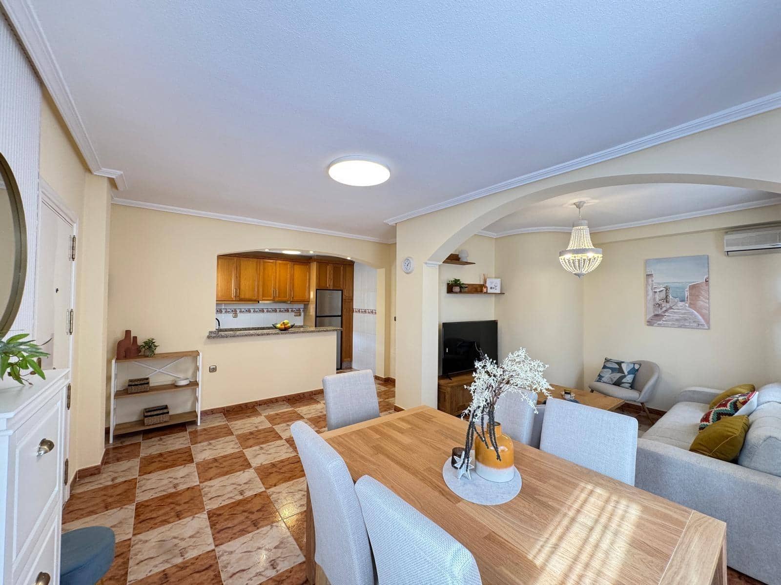 2 sovrum Radhus till salu i Orihuela Costa med pool - 229 900 € (Ref: 9833940)