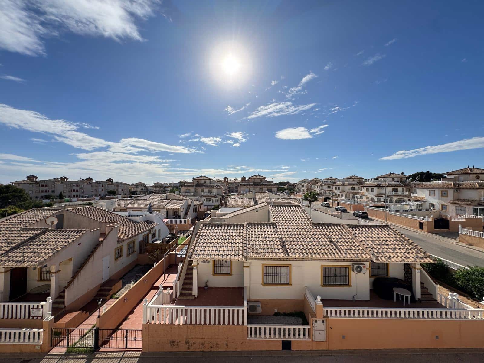 2 sovrum Radhus till salu i Orihuela Costa med pool - 229 900 € (Ref: 9833940)