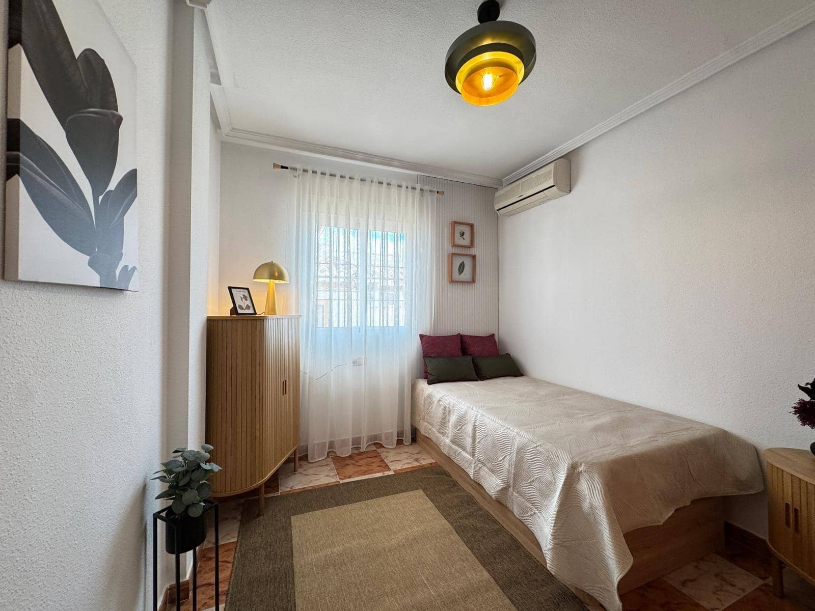 2 sovrum Radhus till salu i Orihuela Costa med pool - 229 900 € (Ref: 9833940)