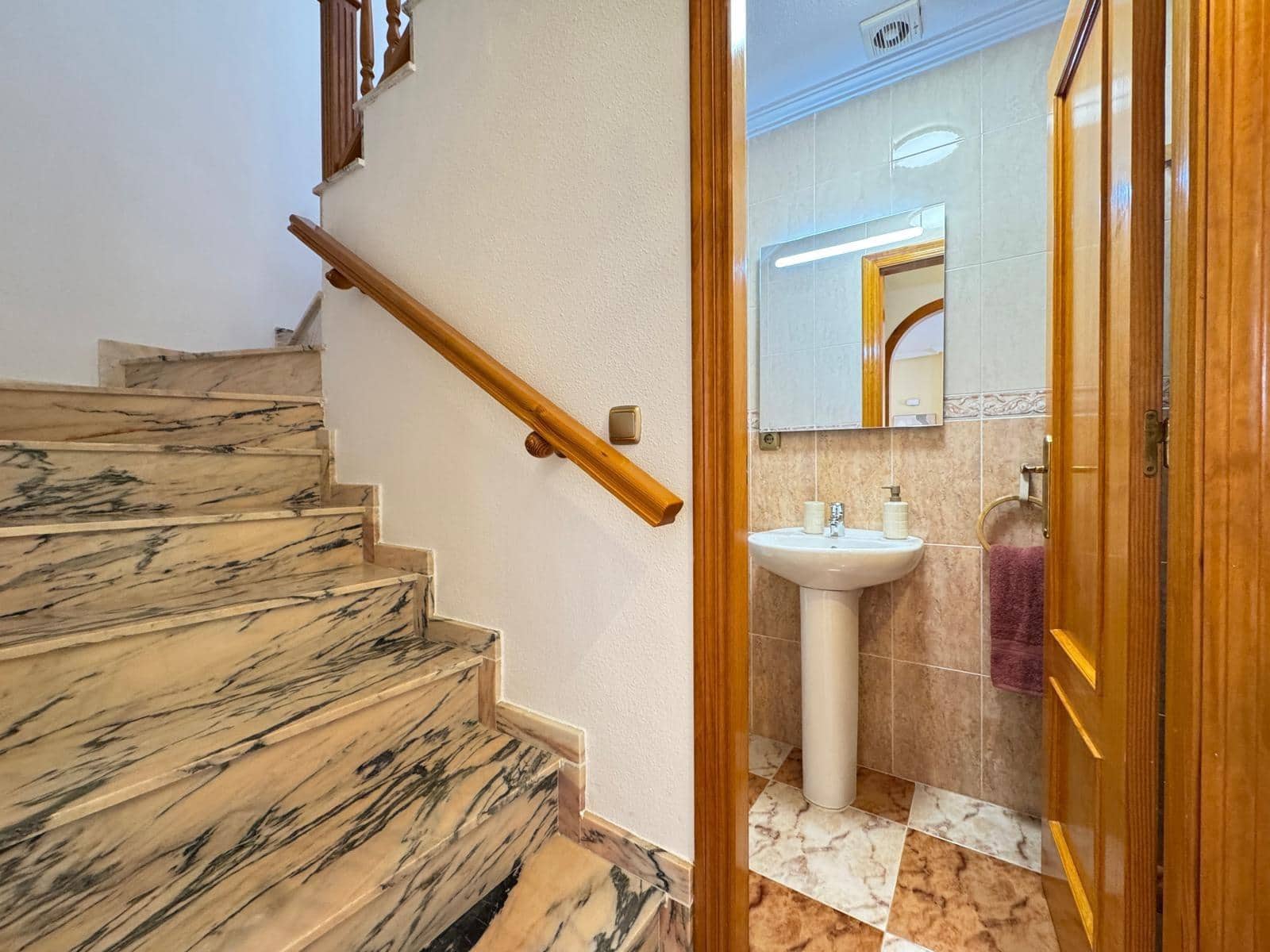 2 sovrum Radhus till salu i Orihuela Costa med pool - 229 900 € (Ref: 9833940)