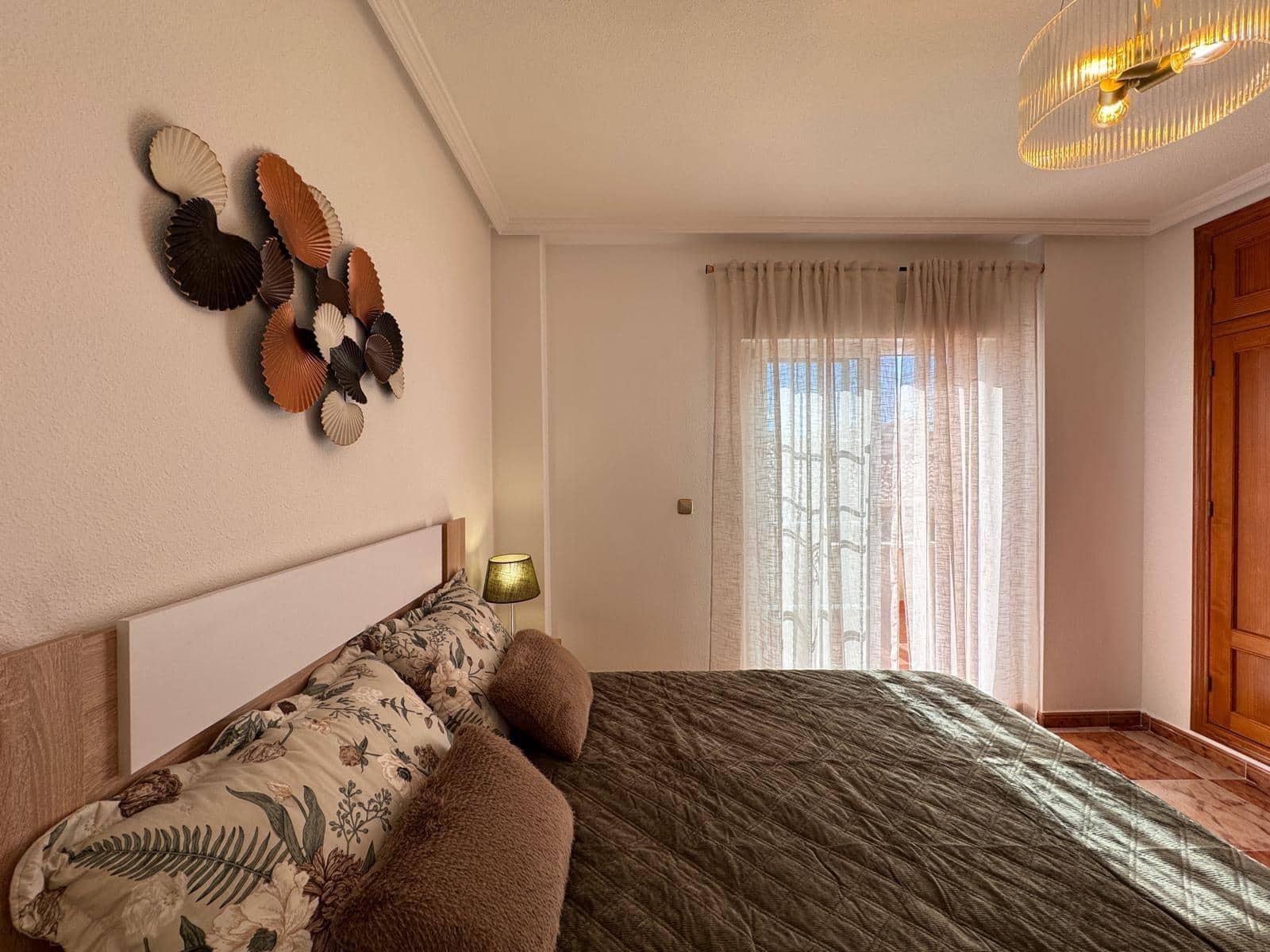 2 sovrum Radhus till salu i Orihuela Costa med pool - 229 900 € (Ref: 9833940)