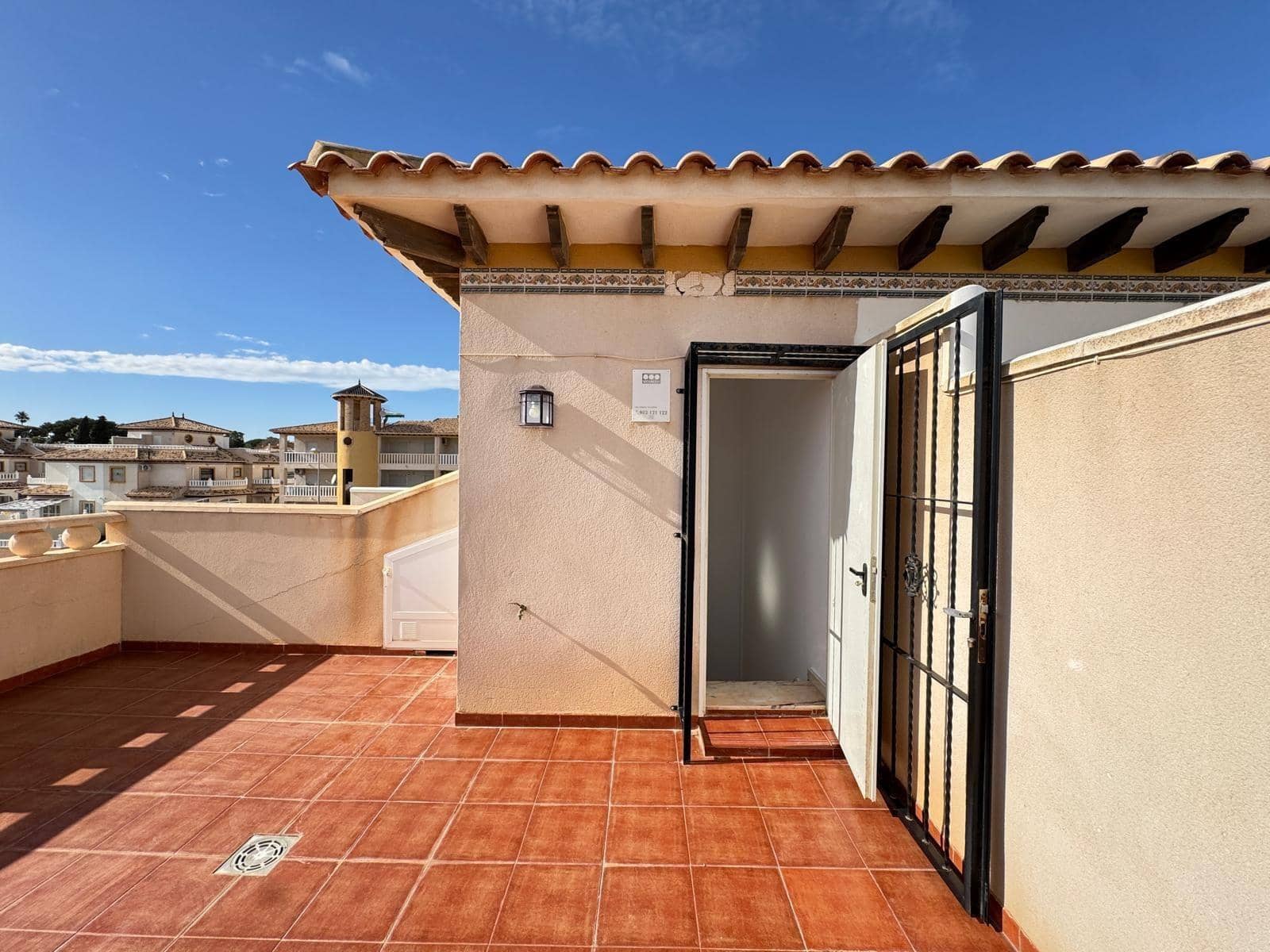 2 sovrum Radhus till salu i Orihuela Costa med pool - 229 900 € (Ref: 9833940)