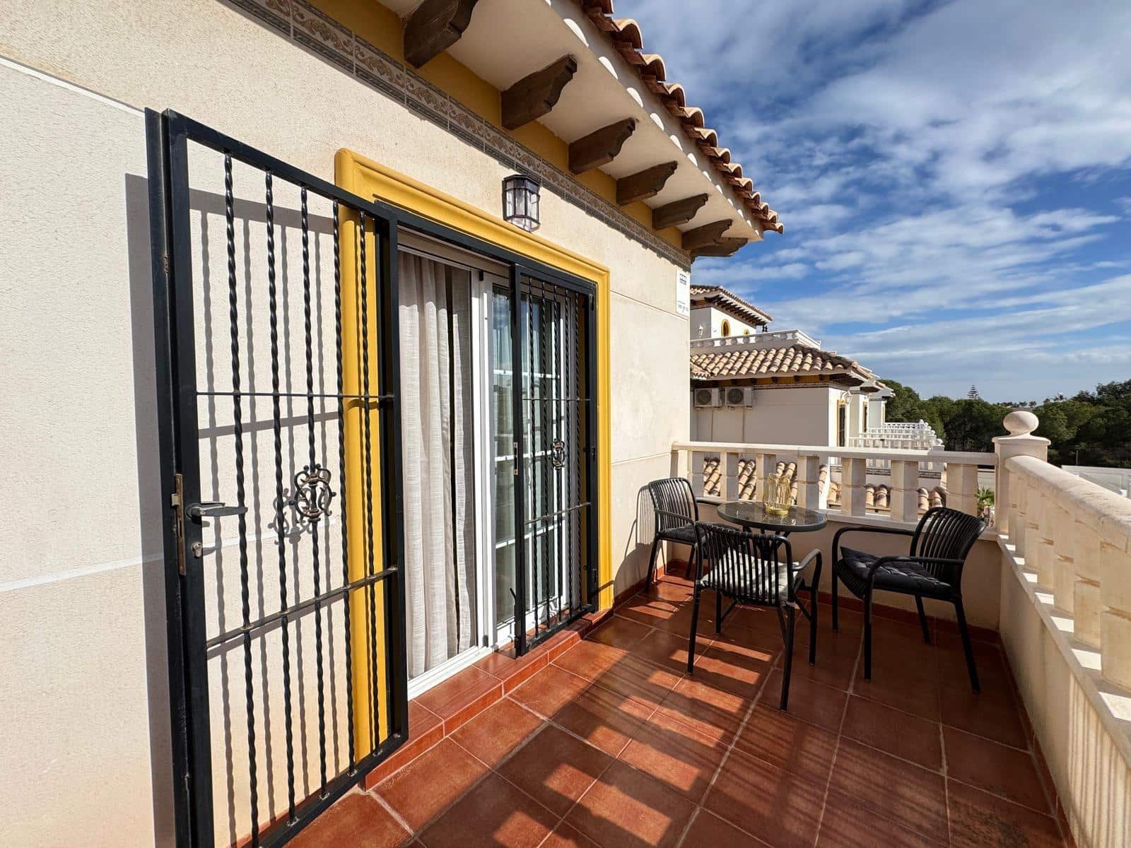 2 sovrum Radhus till salu i Orihuela Costa med pool - 229 900 € (Ref: 9833940)