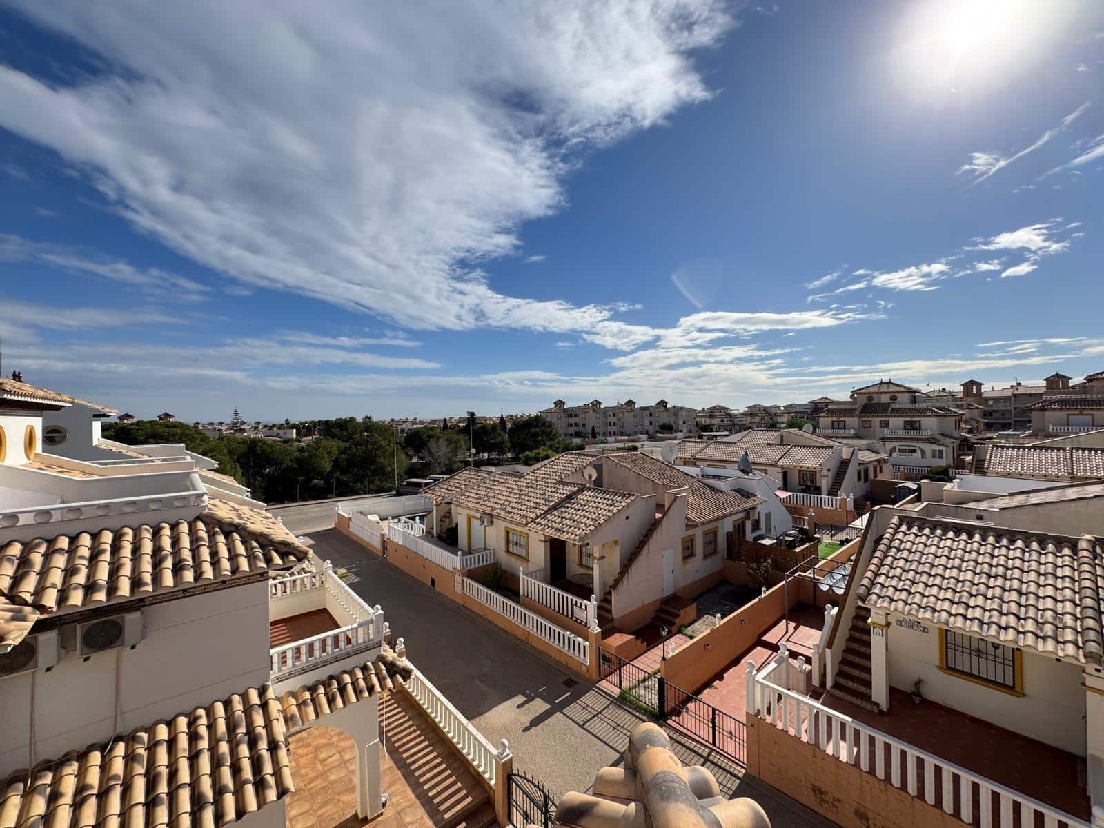 2 sovrum Radhus till salu i Orihuela Costa med pool - 229 900 € (Ref: 9833940)