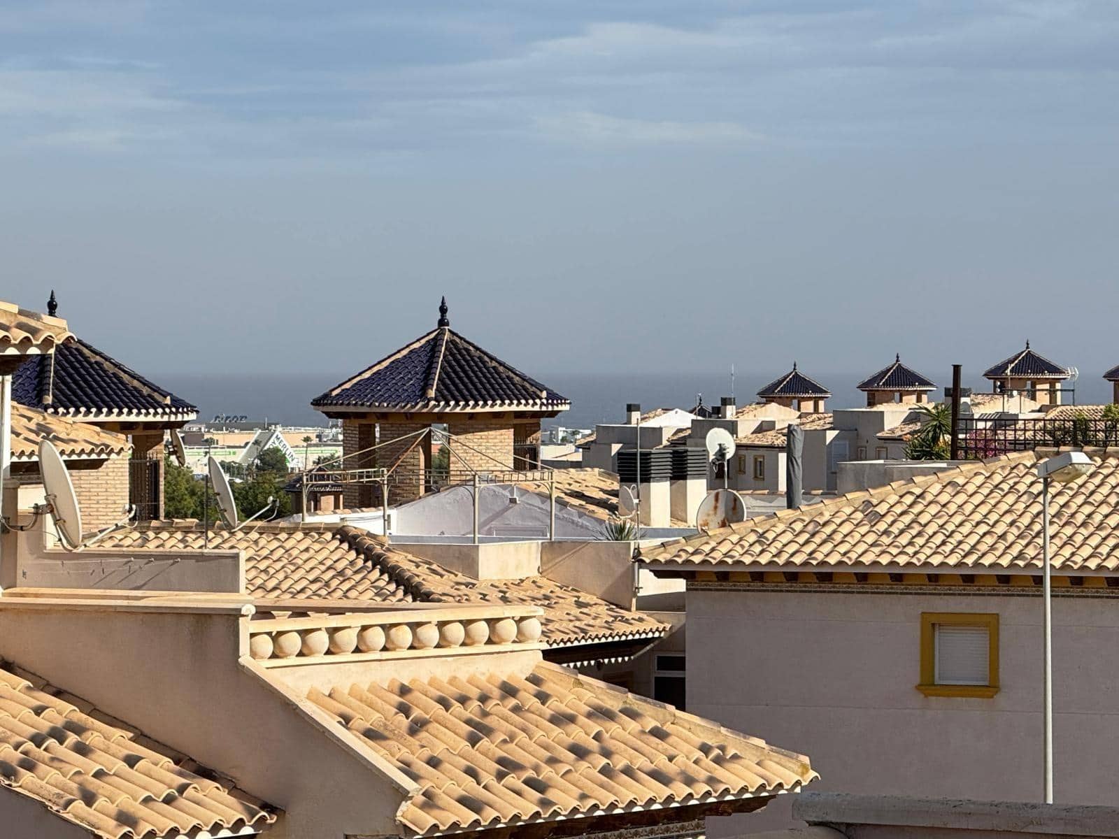2 sovrum Radhus till salu i Orihuela Costa med pool - 229 900 € (Ref: 9833940)