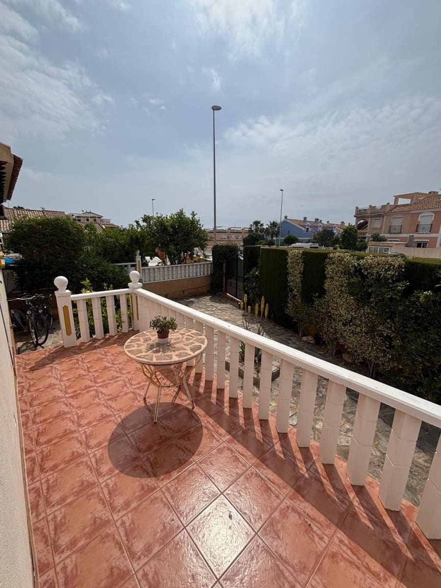 2 chambre Villa/Maison Mitoyenne à vendre à Orihuela Costa avec piscine - 268 000 € (Ref: 9836584)