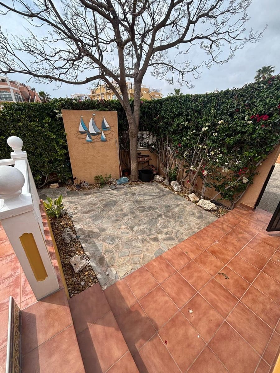 2 chambre Villa/Maison Mitoyenne à vendre à Orihuela Costa avec piscine - 268 000 € (Ref: 9836584)