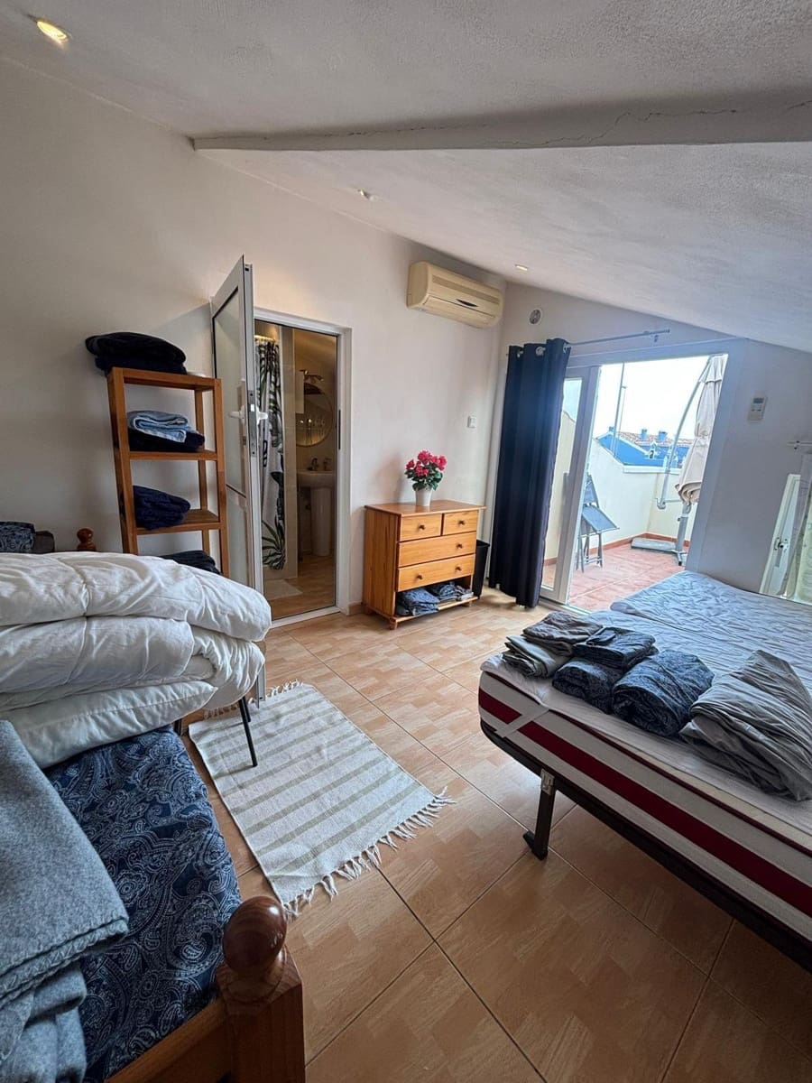 2 chambre Villa/Maison Mitoyenne à vendre à Orihuela Costa avec piscine - 268 000 € (Ref: 9836584)
