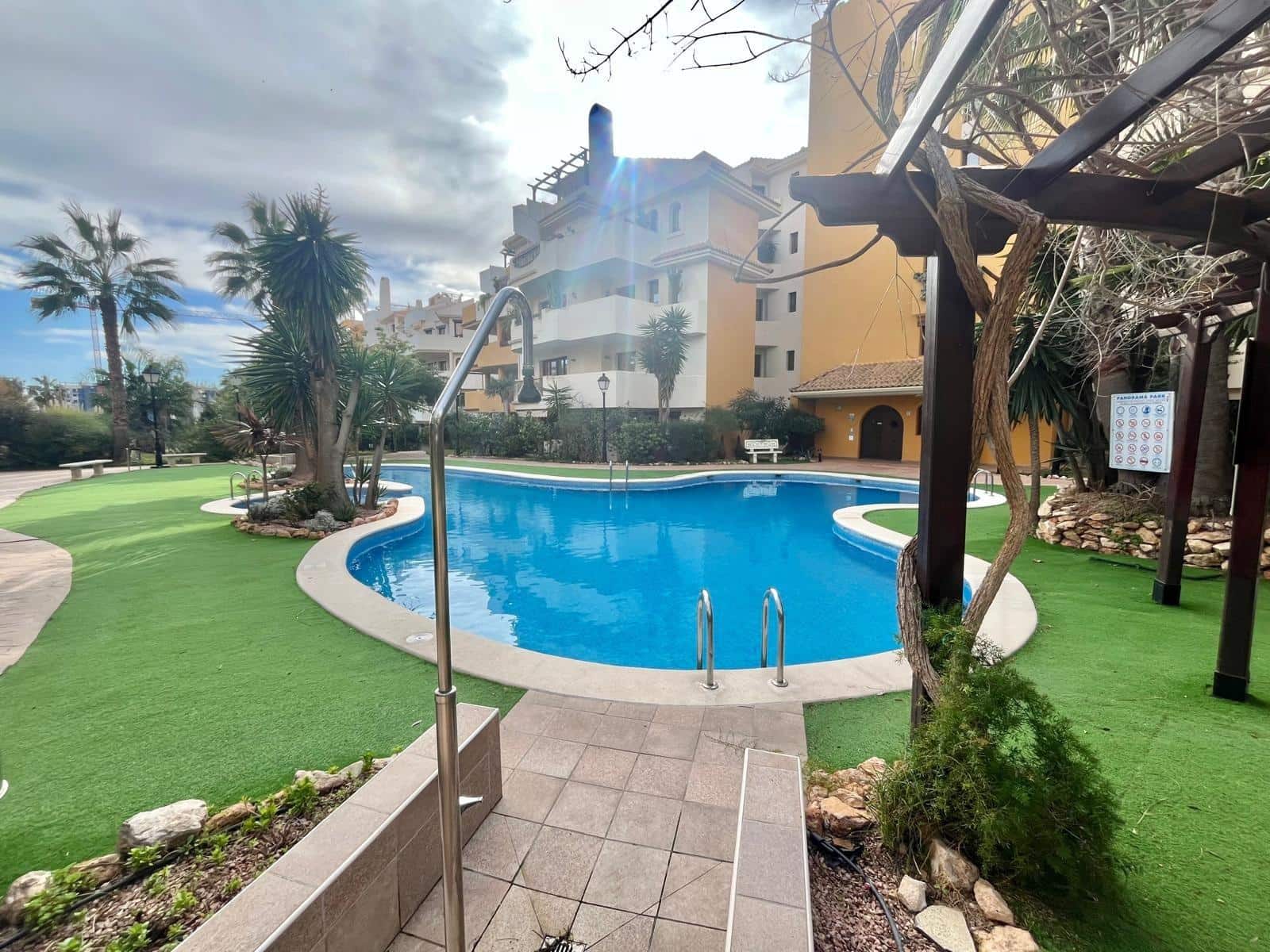 2 chambre Appartement à vendre à Punta Prima avec piscine garage - 225 000 € (Ref: 9843729)