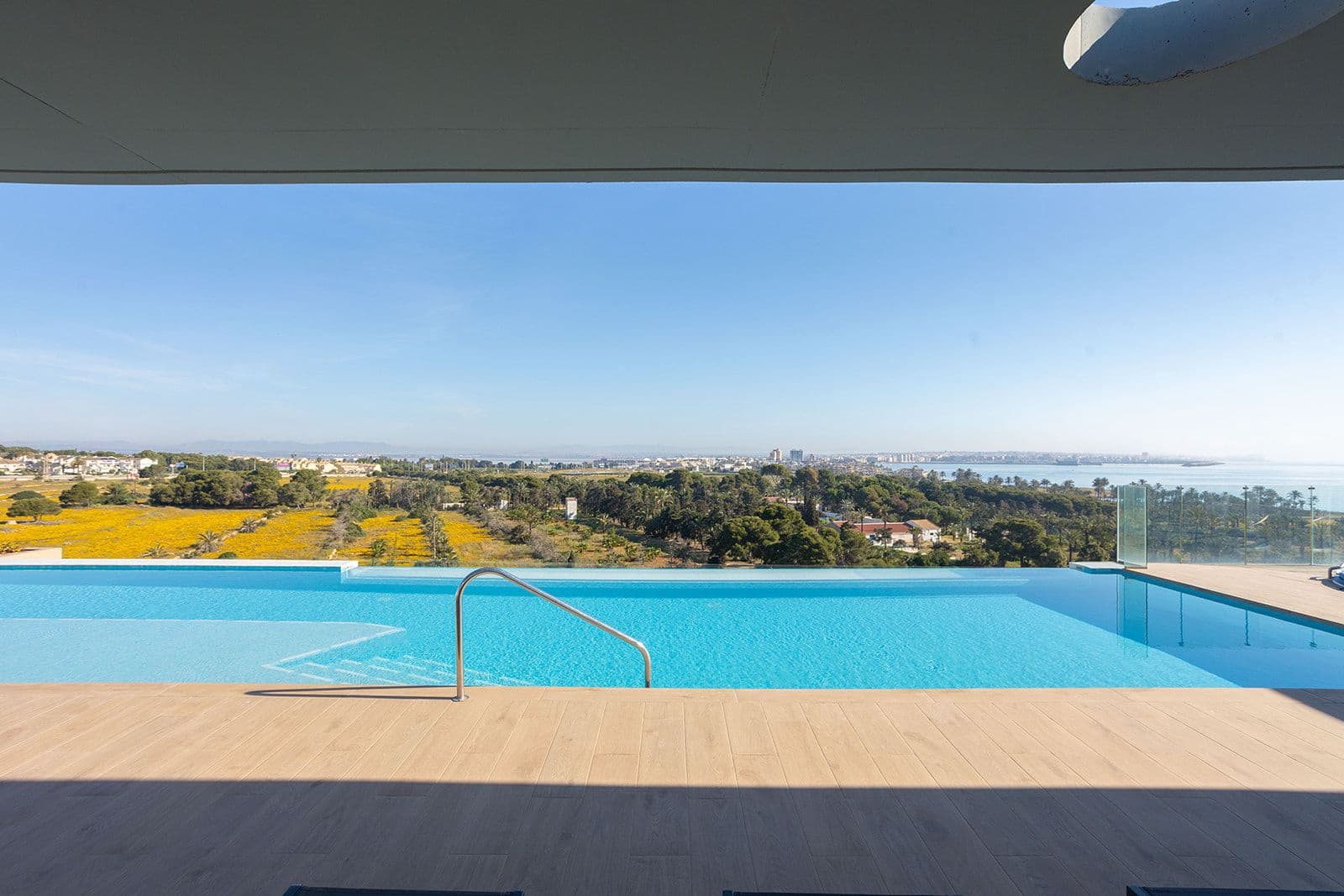 2 chambre Appartement à vendre à Punta Prima avec piscine - 519 000 € (Ref: 9843731)