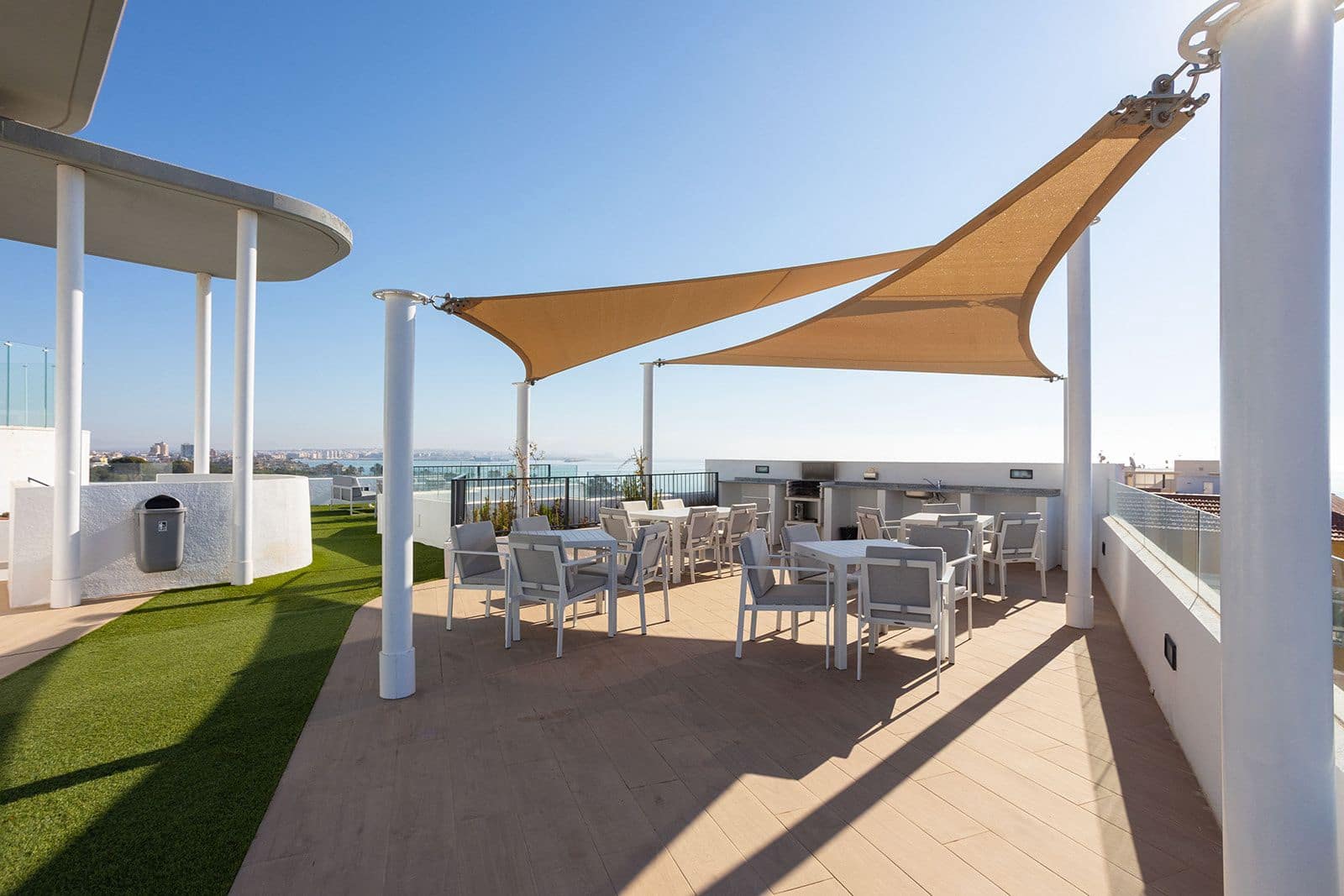 2 chambre Appartement à vendre à Punta Prima avec piscine - 519 000 € (Ref: 9843731)