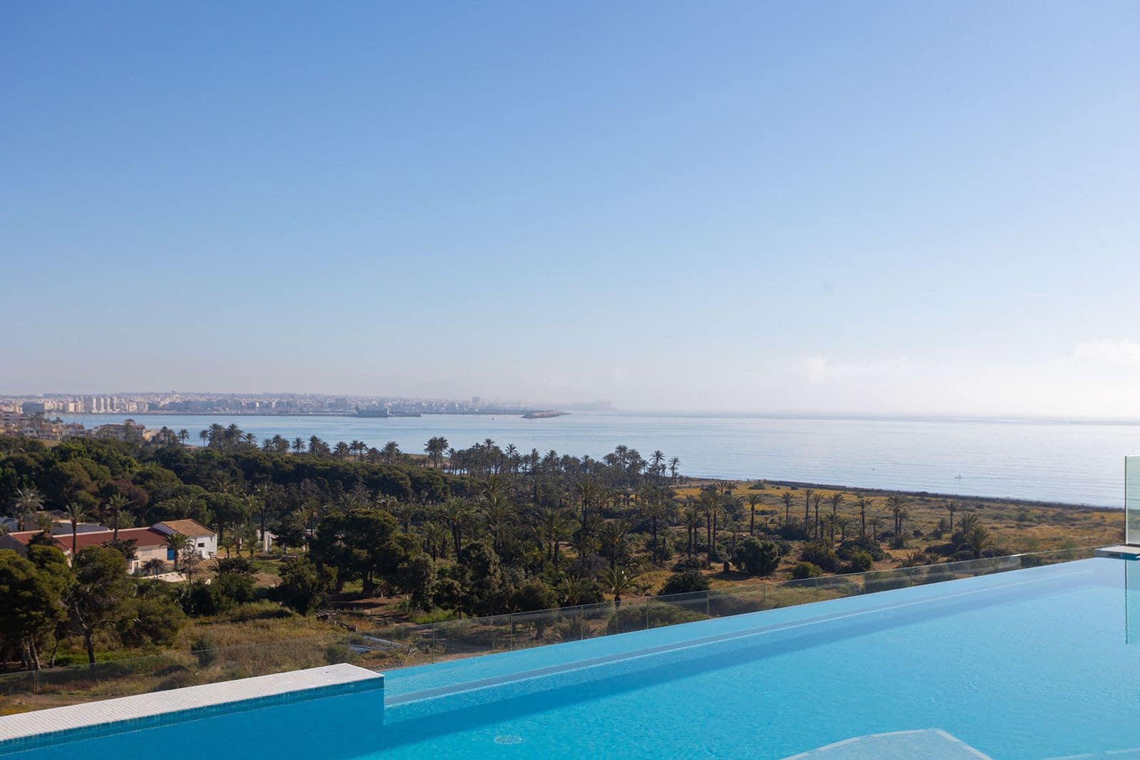 2 chambre Appartement à vendre à Punta Prima avec piscine - 519 000 € (Ref: 9843731)