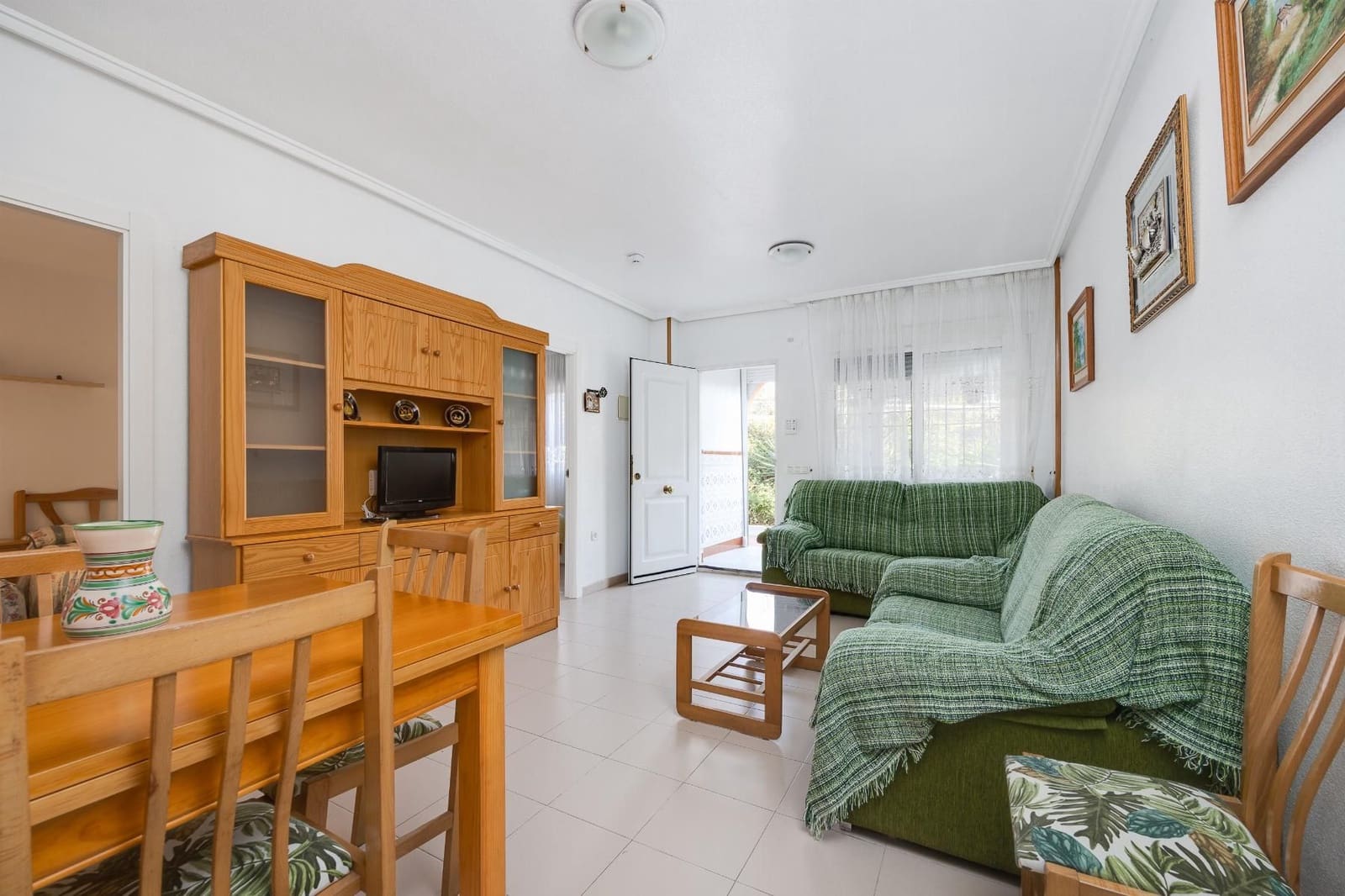 2 soverom Bungalow til salgs i Torrevieja med svømmebasseng - € 139 000 (Ref: 9851959)