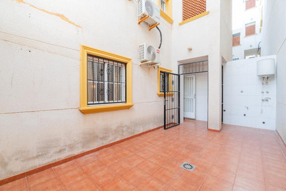 2 bedroom Apartment for sale in Orihuela Costa with pool - € 135,000 (Ref: 9851965)