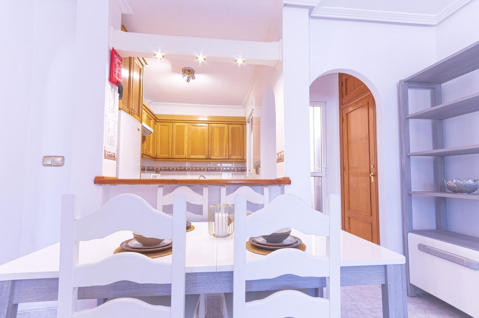 2 slaapkamer Rijtjeshuis te huur in Filipinas met zwembad - € 1.300 (Ref: 9857677)