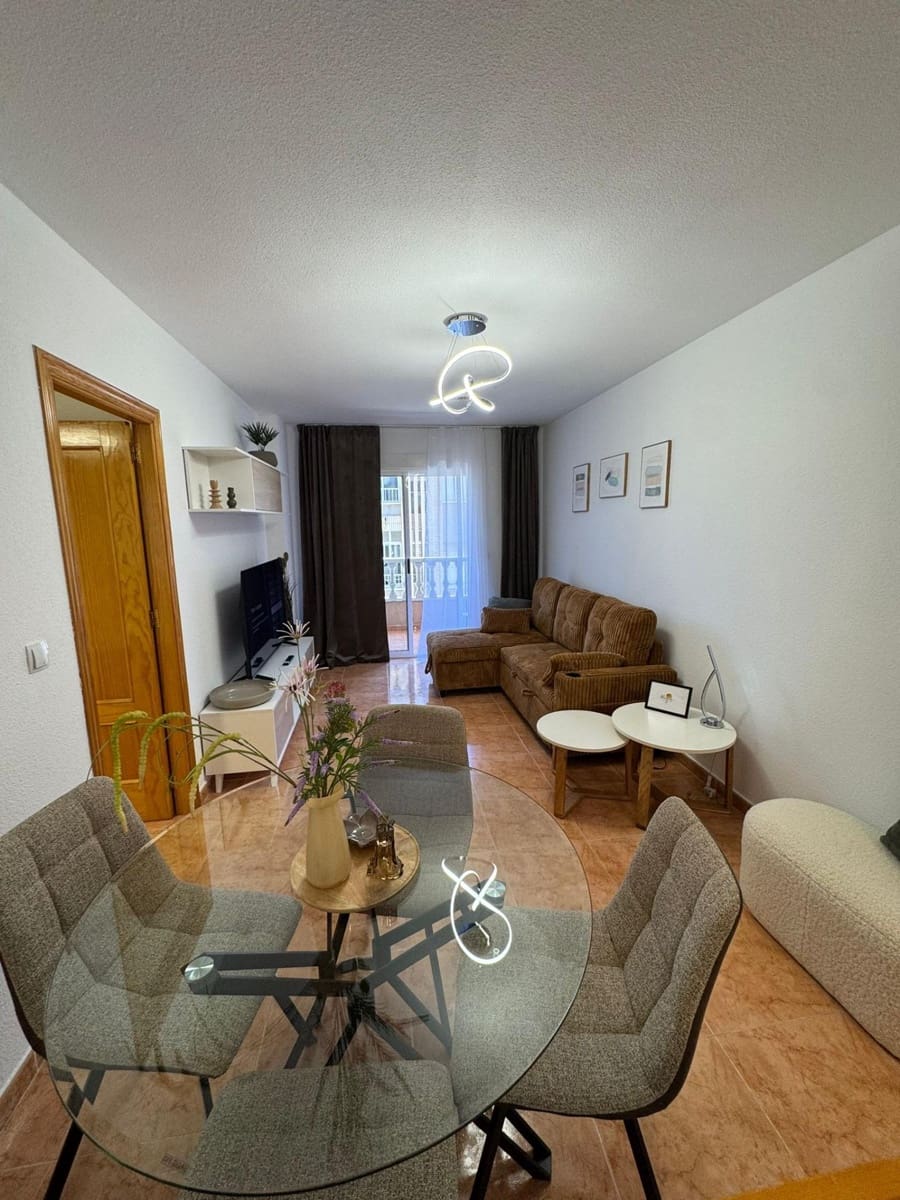 2 slaapkamer Appartement te koop in Torrevieja met zwembad garage - € 139.900 (Ref: 9858139)
