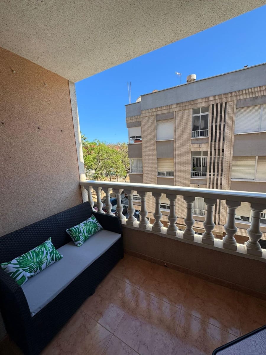 2 slaapkamer Appartement te koop in Torrevieja met zwembad garage - € 139.900 (Ref: 9858139)